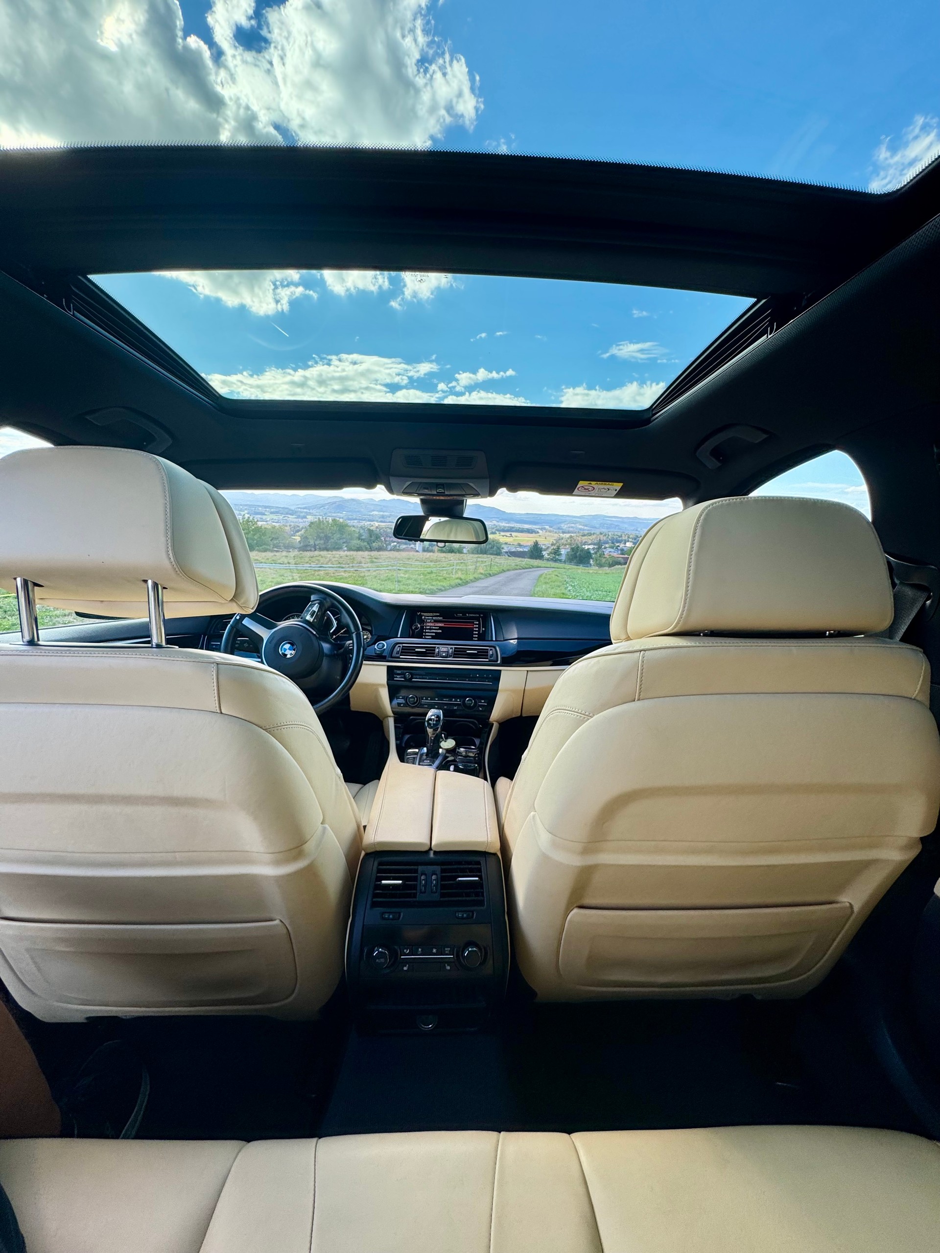 BMW M 550d xDrive-image-10
