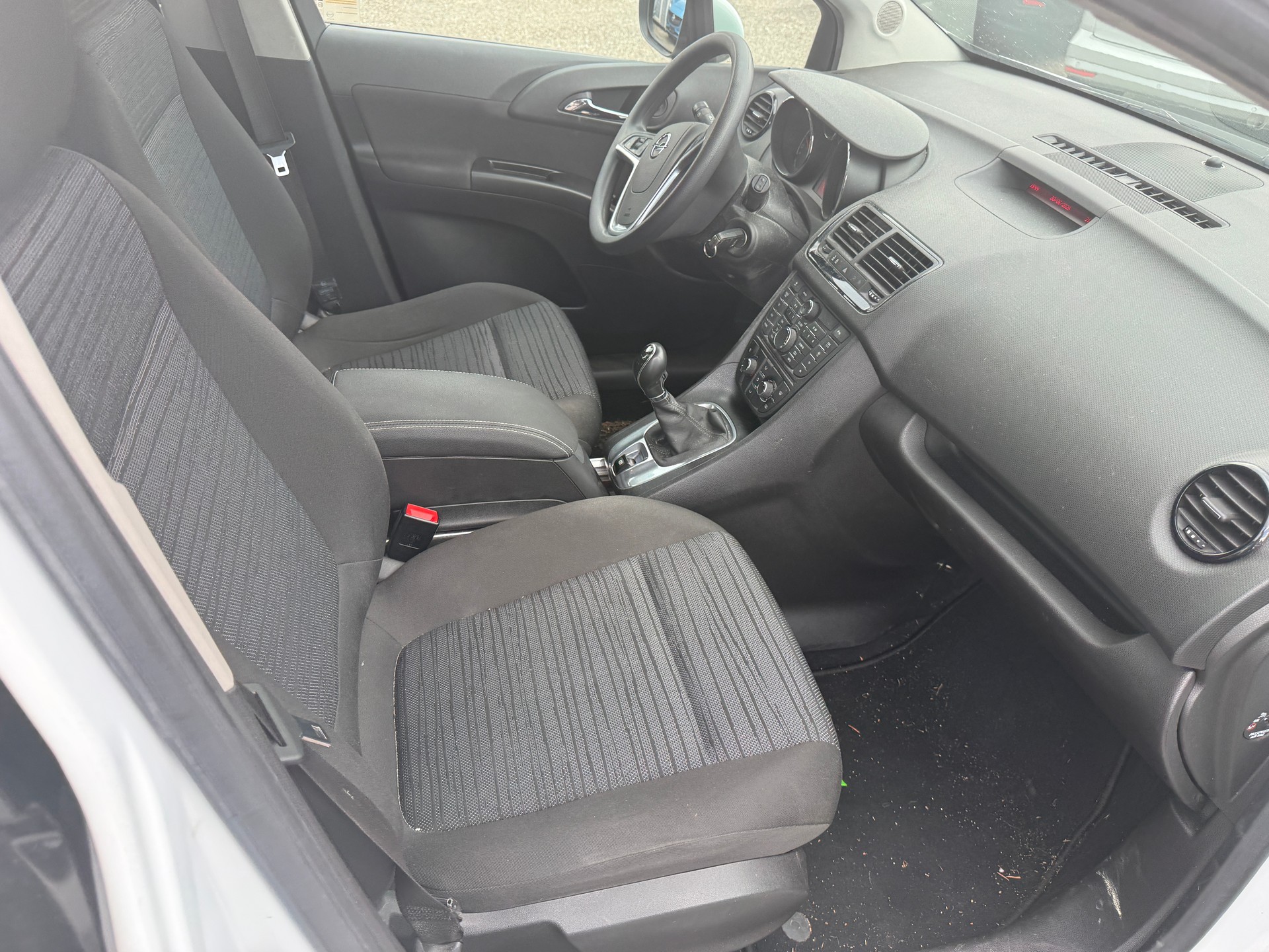 OPEL Meriva 1.4 Turbo-image-8