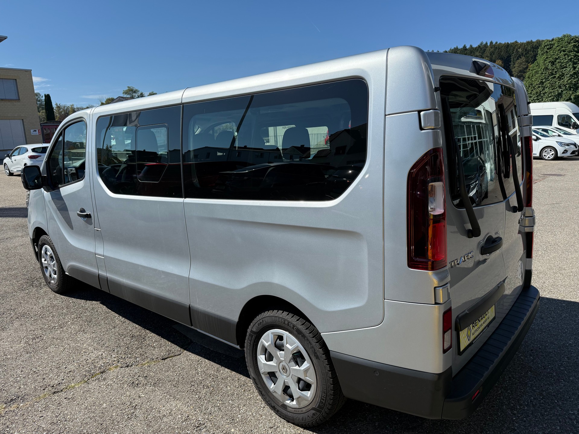RENAULT Trafic Blue dCi 150 Grand Passenger Evolution EDC-showroom-element-3