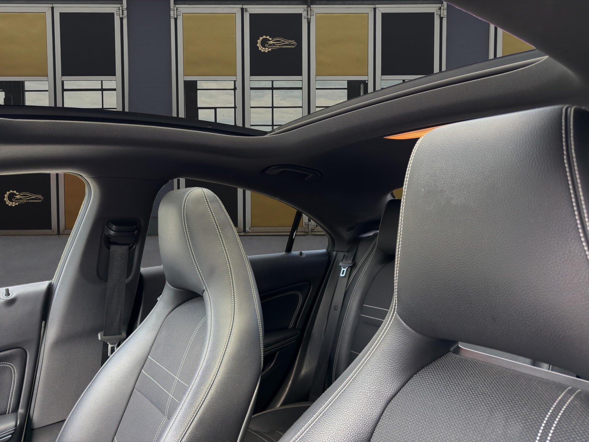 MERCEDES-BENZ CLA 200 Night Star-image-12