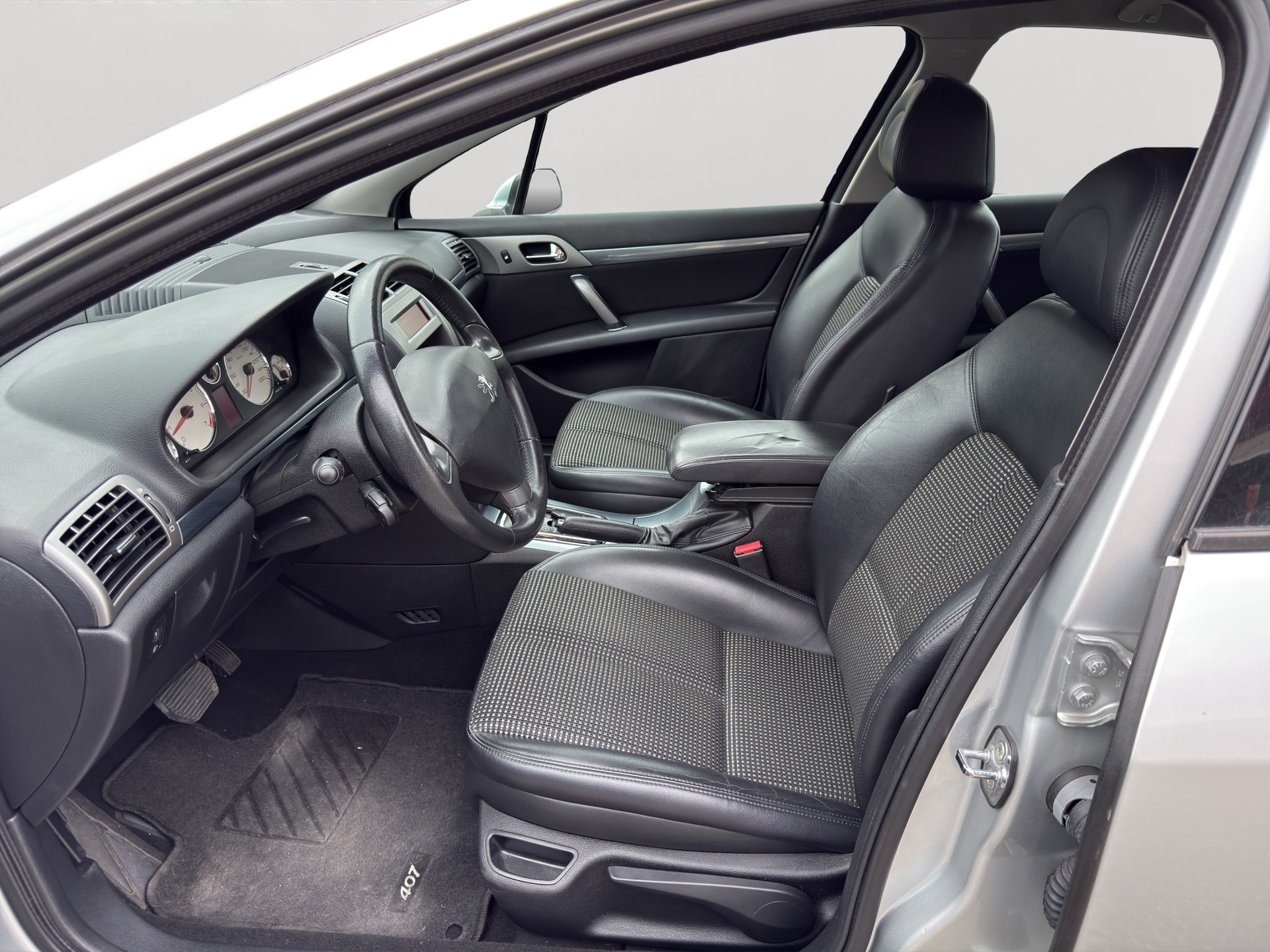 PEUGEOT 407 2.0 ST Dynamic-image-4