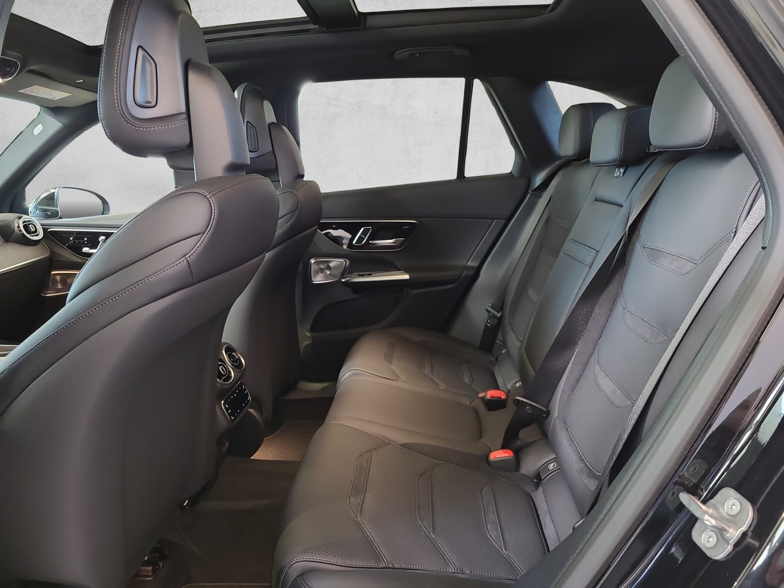 MERCEDES-BENZ GLC 53 AMG 4Matic+ 9G-Tronic-image-9