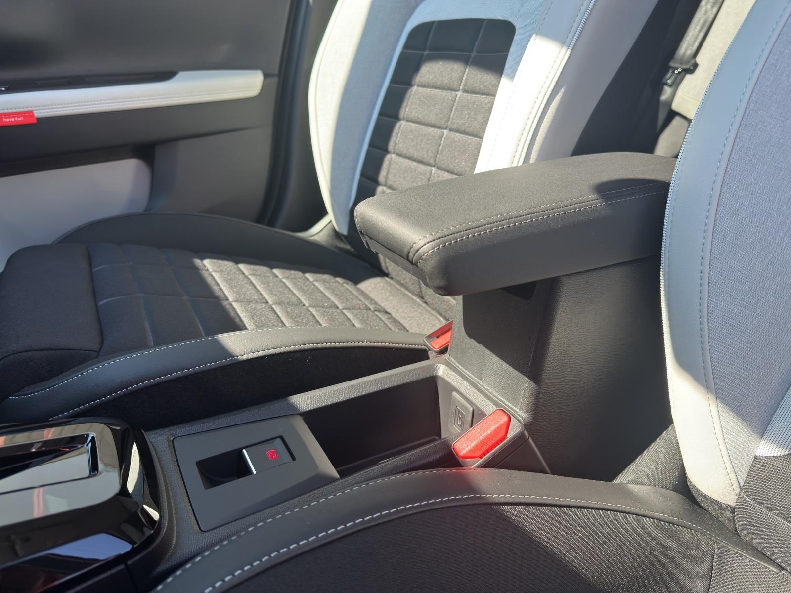 CITROEN C3 1.2 Hybrid 110 Max-image-8