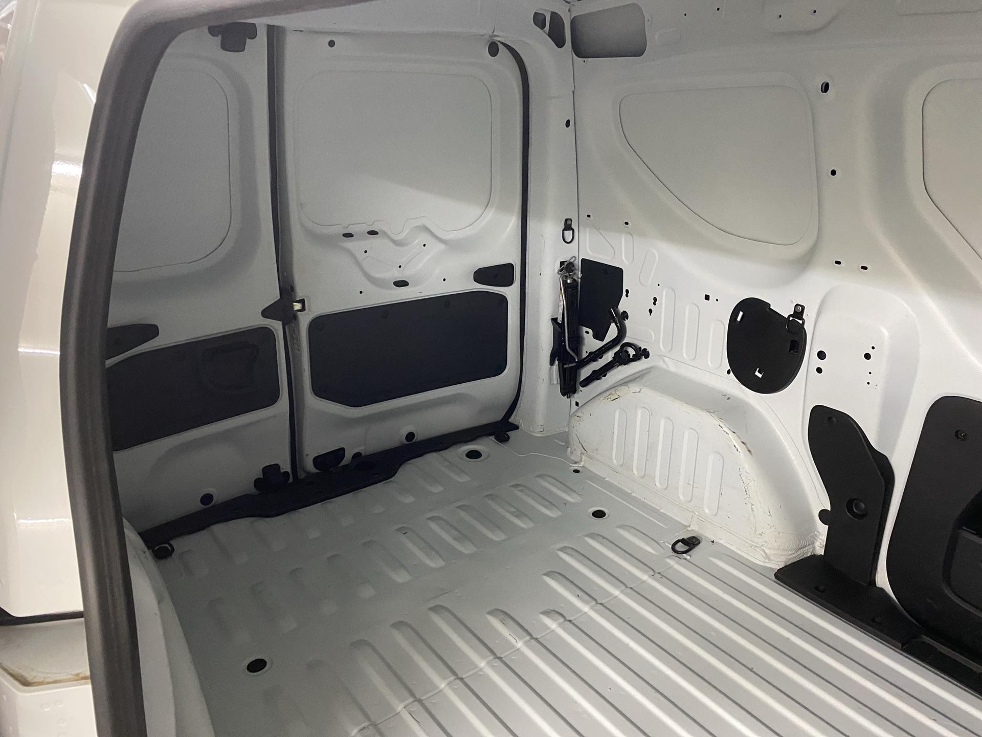 RENAULT Express 1.3TCe 100 PF Advance-image-22