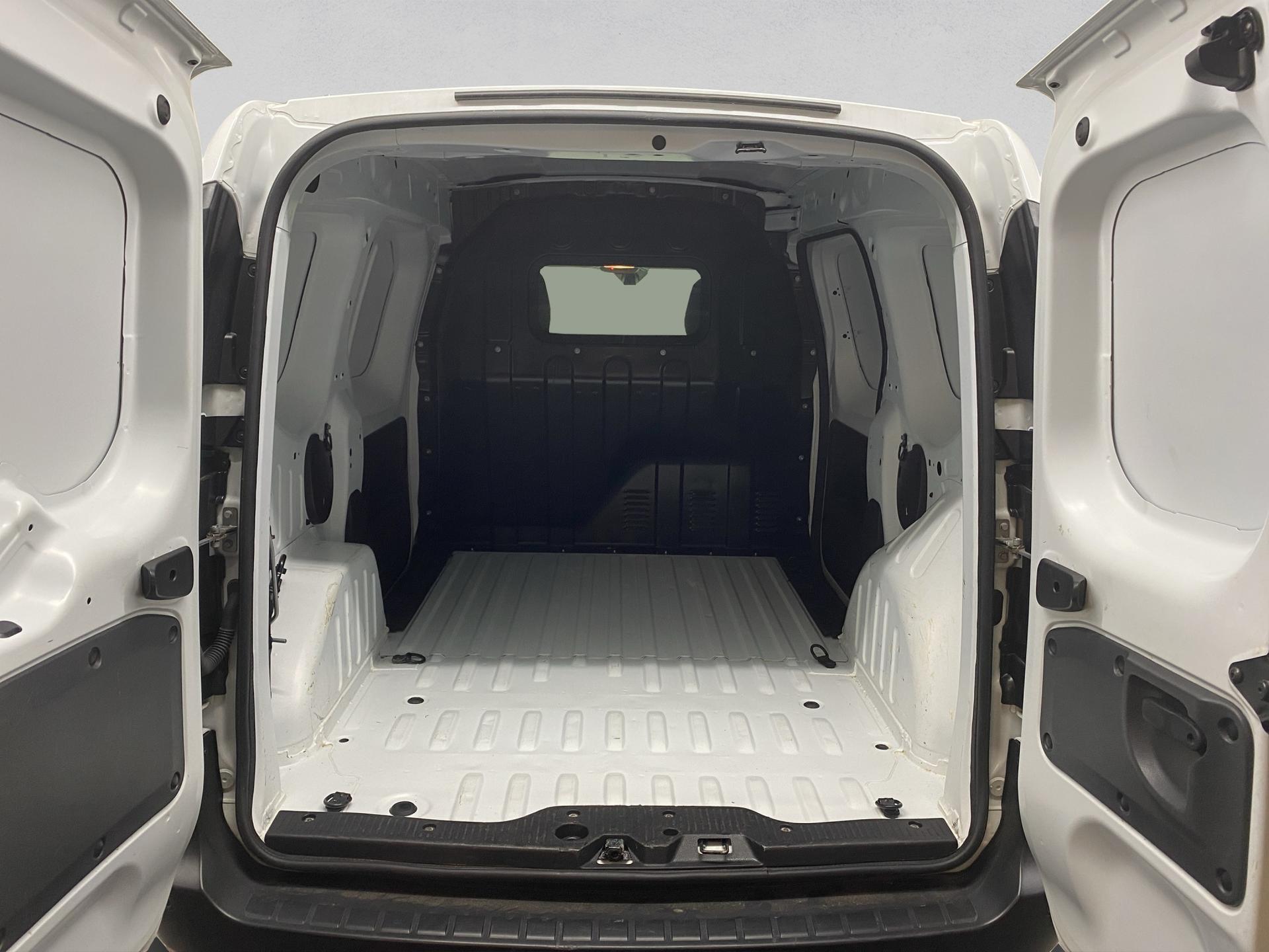 RENAULT Express 1.3TCe 100 PF Advance-image-13