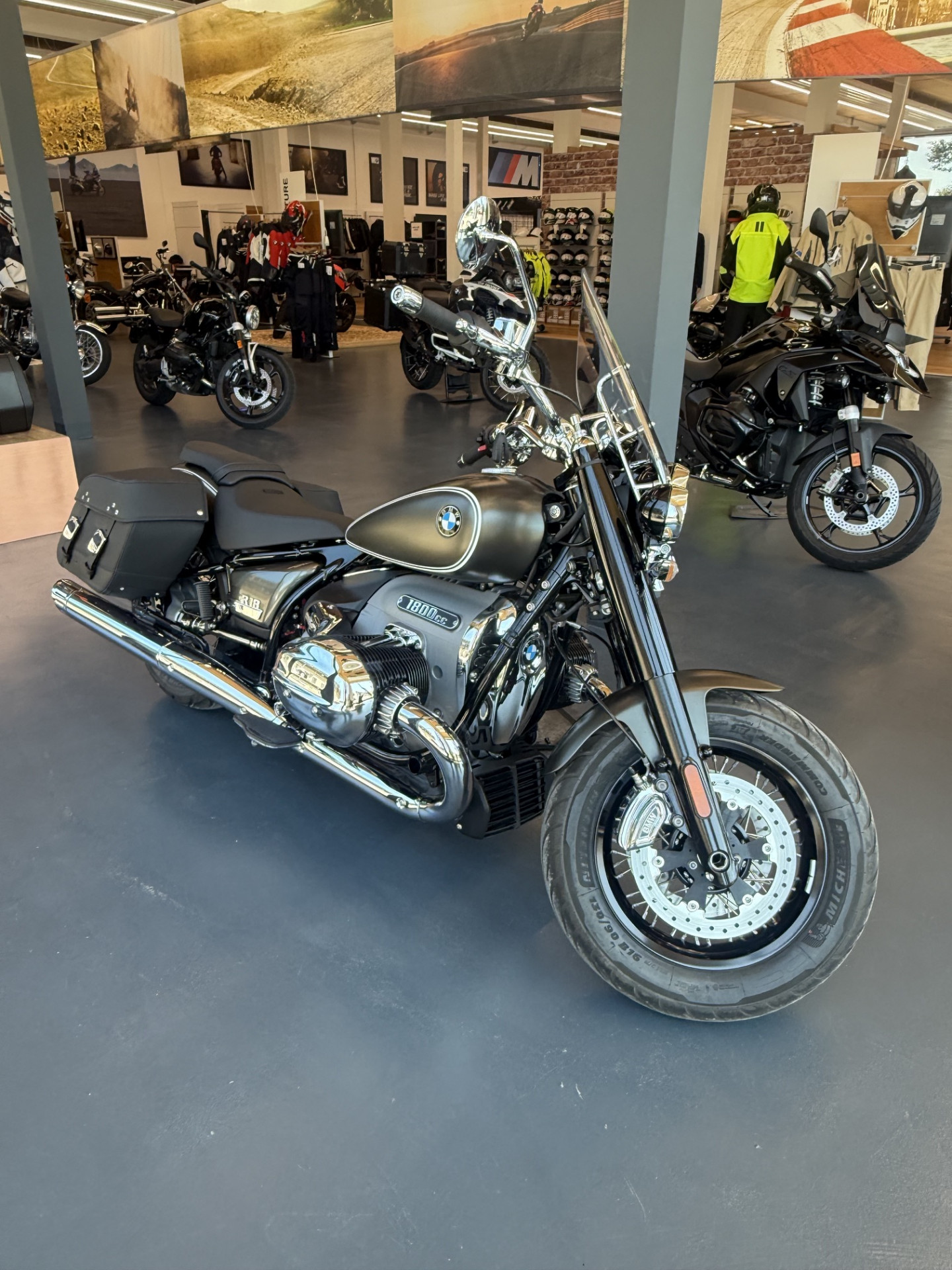 BMW R 18 Classic-image-0