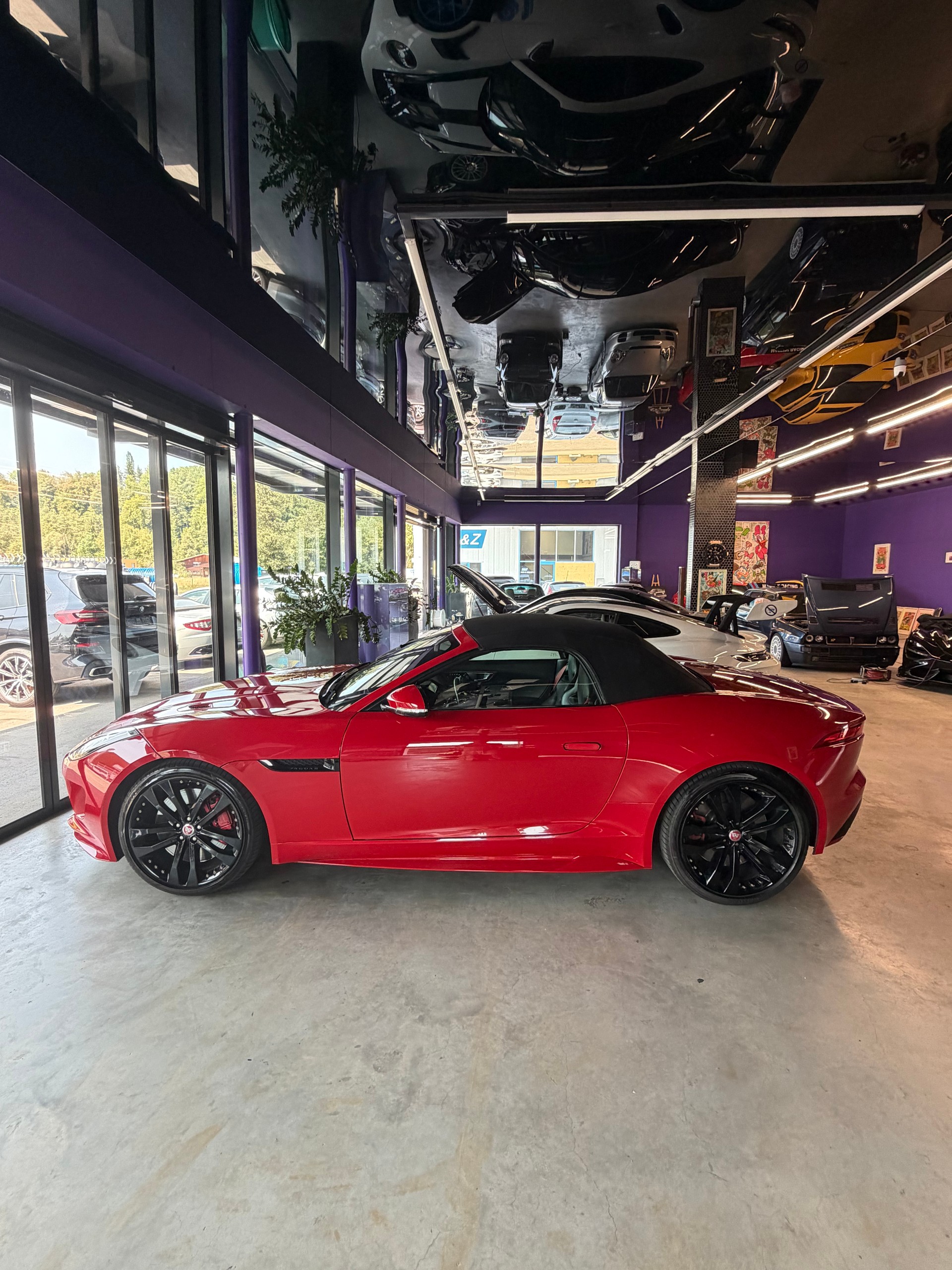 JAGUAR F-Type Convertible S 3.0 V6 S/C AWD-showroom-element-2