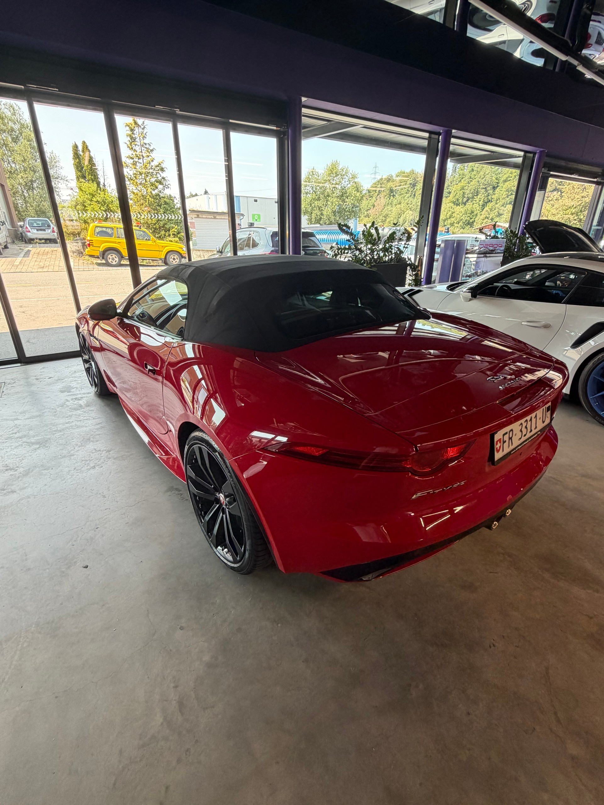 JAGUAR F-Type Convertible S 3.0 V6 S/C AWD-image-4