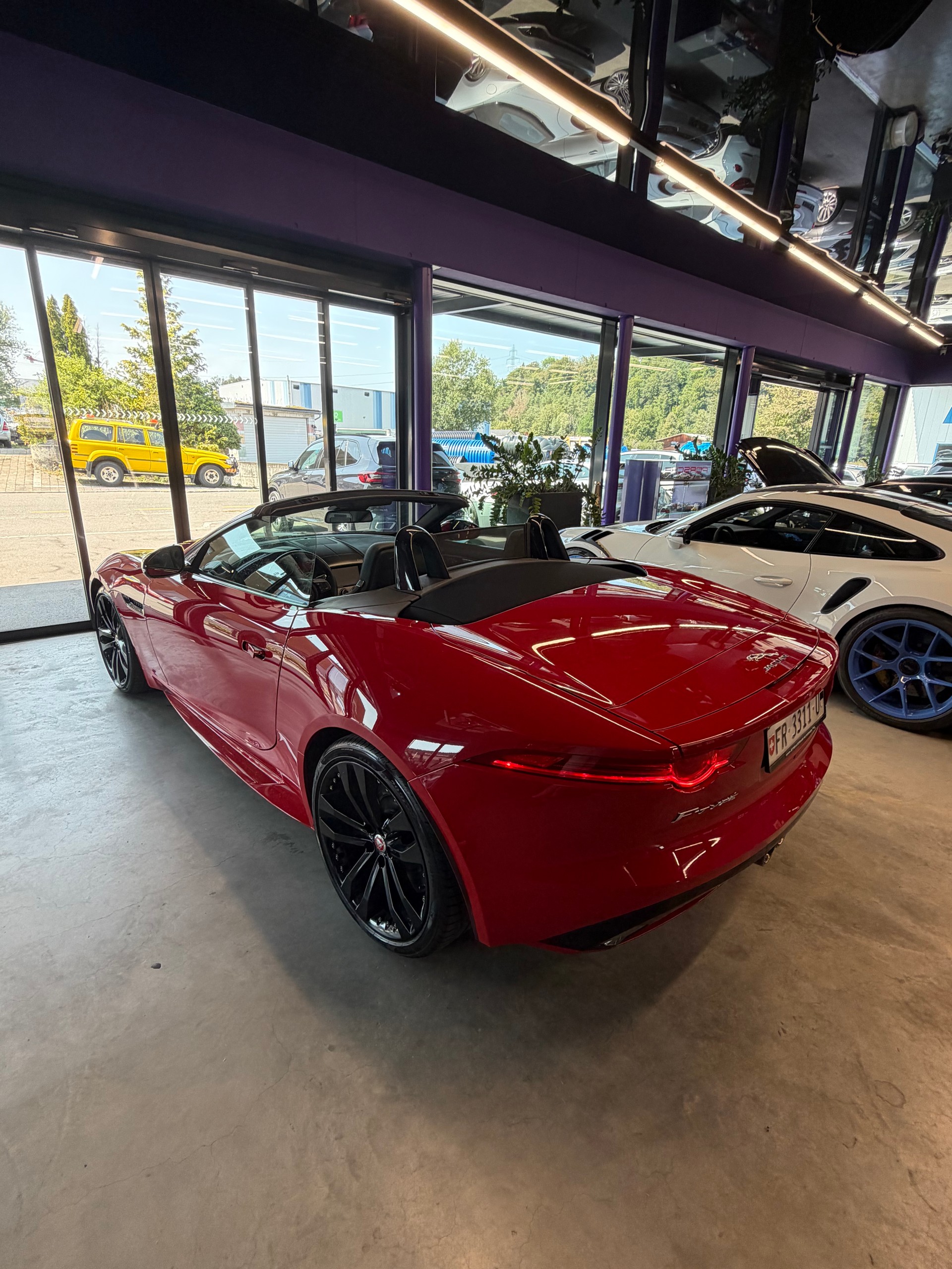 JAGUAR F-Type Convertible S 3.0 V6 S/C AWD-image-12