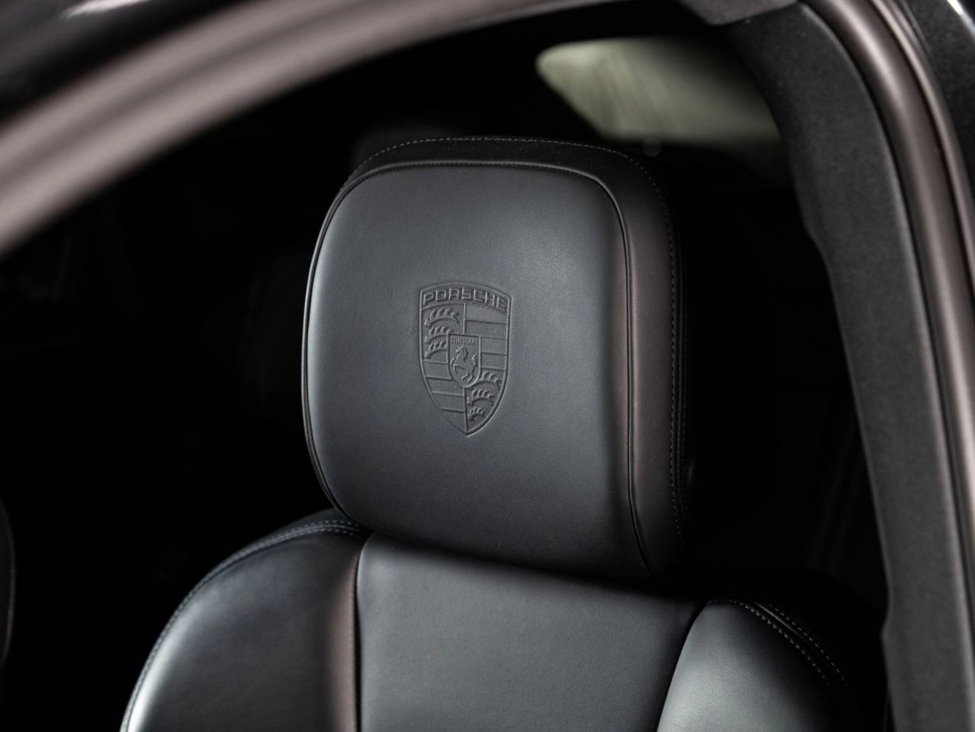 PORSCHE Macan T-image-15