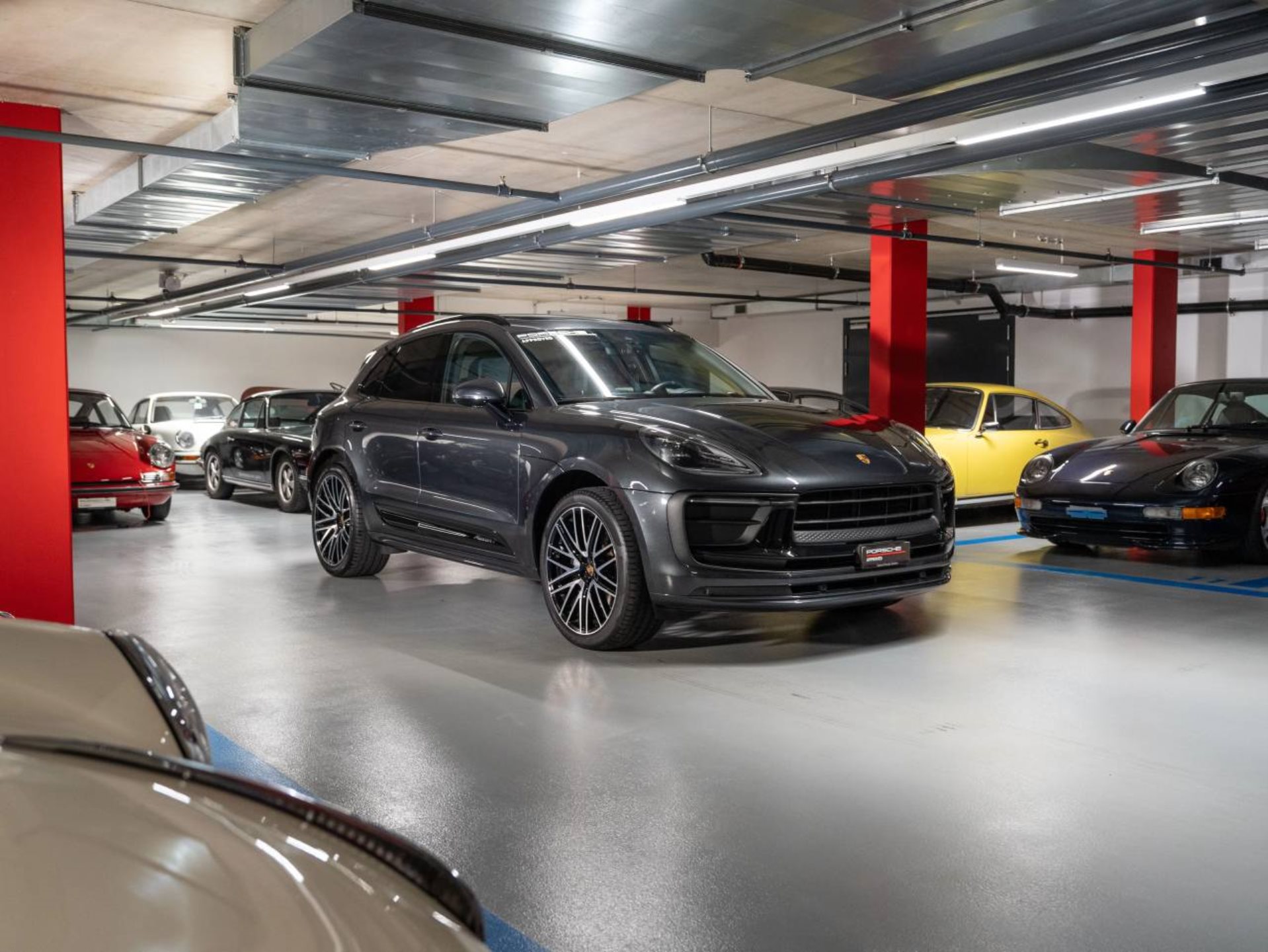 PORSCHE Macan T-image-7