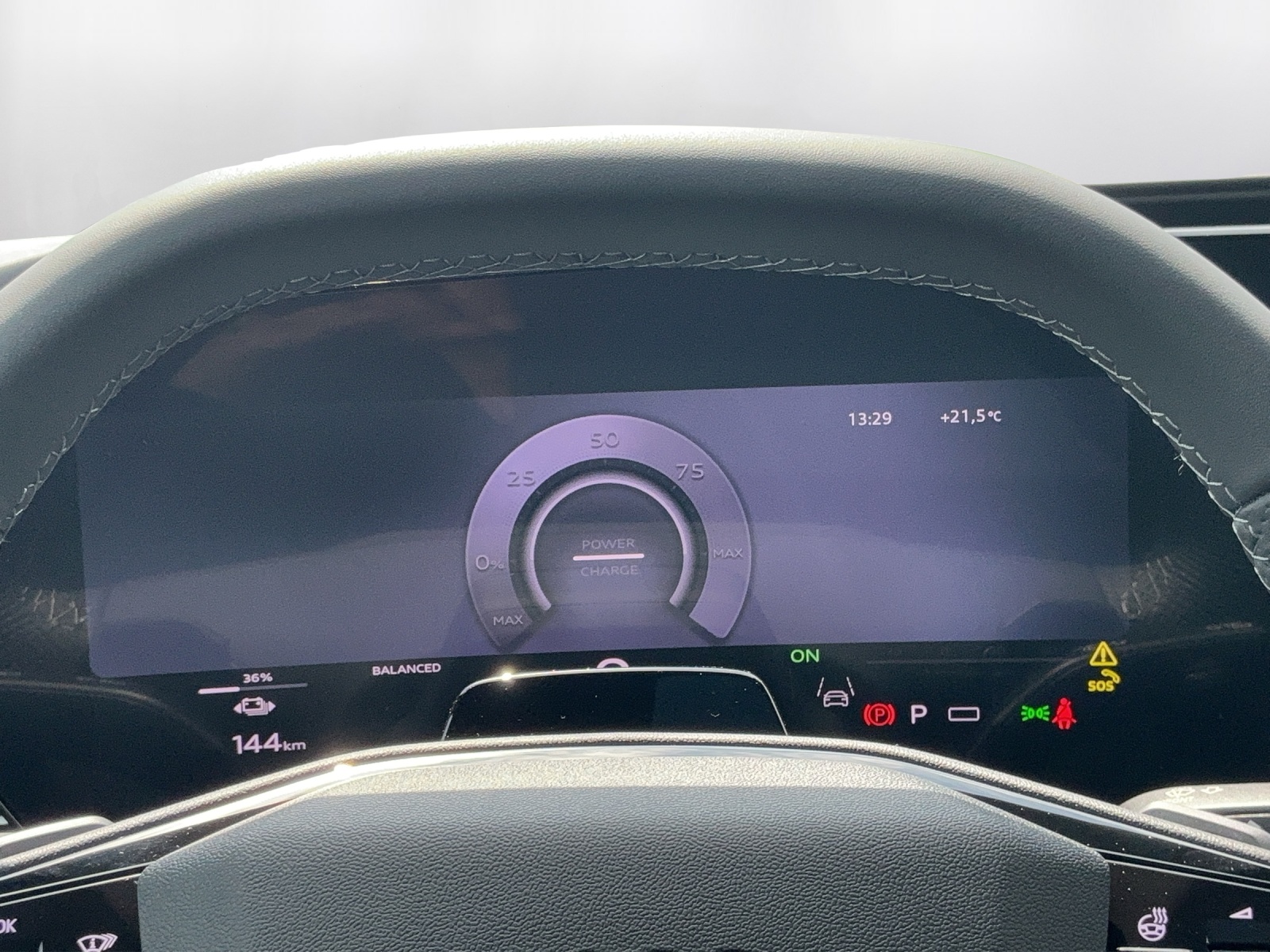 AUDI Q6 e-tron quattro-image-7