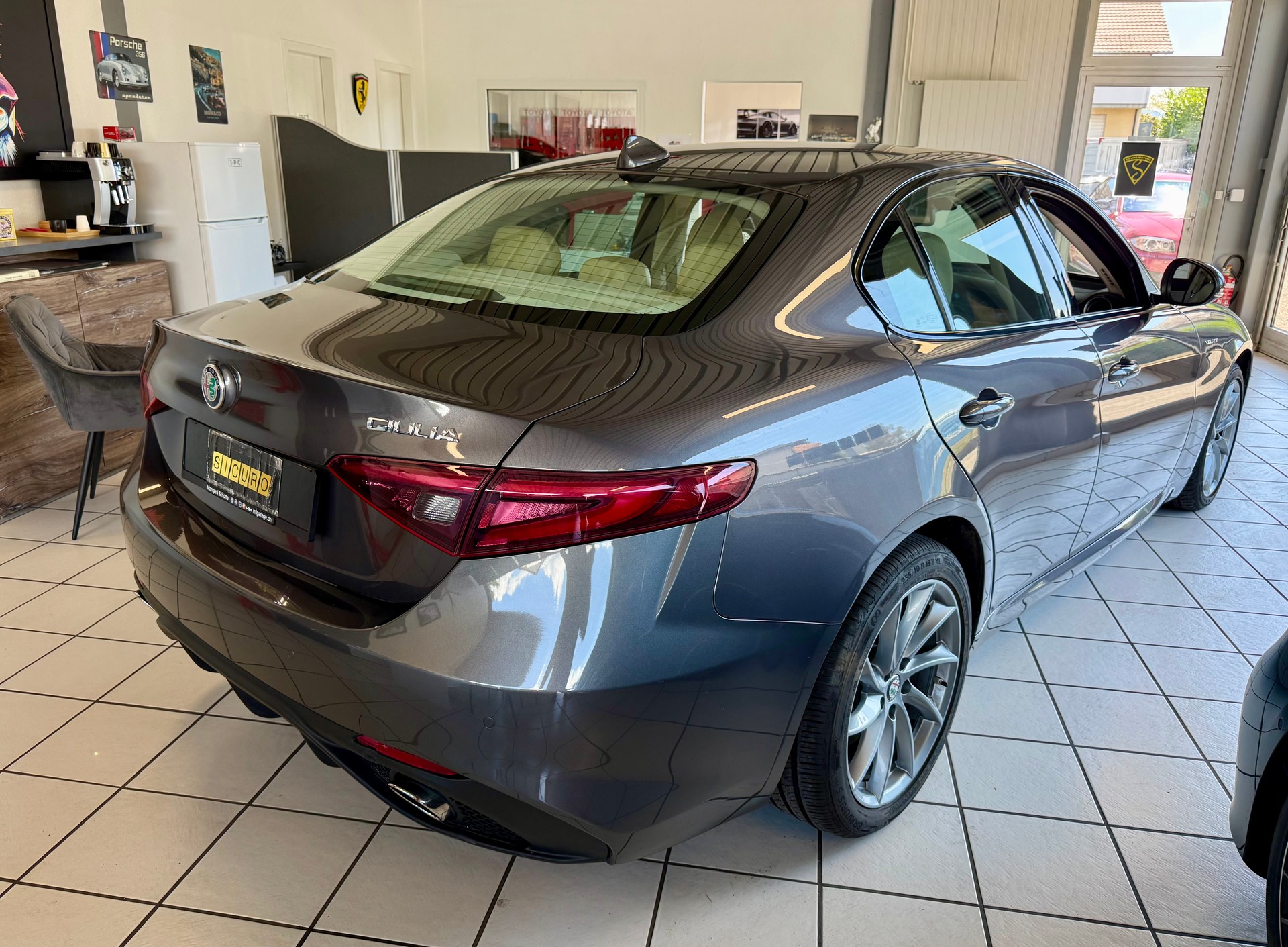 ALFA ROMEO Giulia 2.0 Veloce Q4 Automatic-image-9