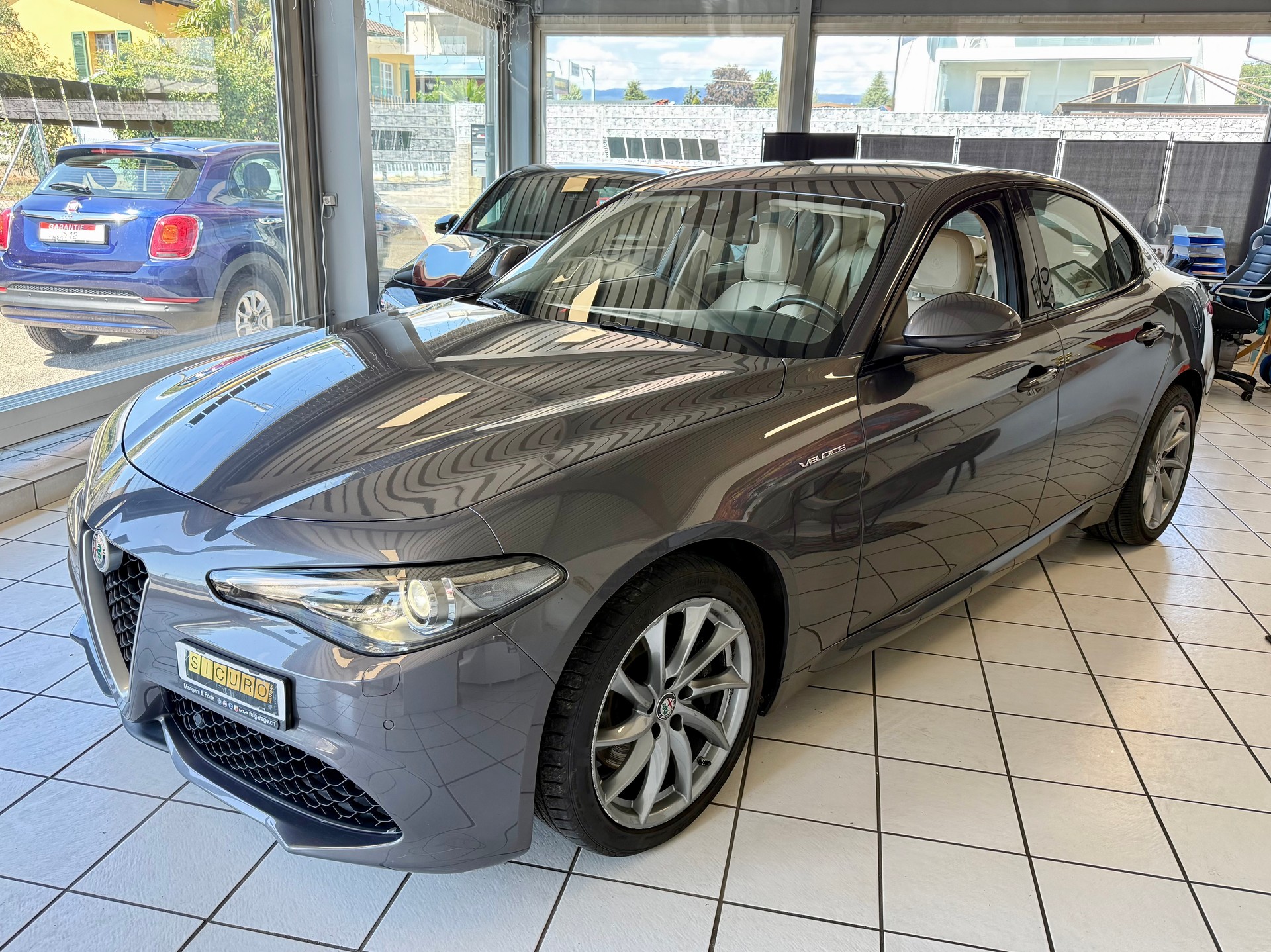 ALFA ROMEO Giulia 2.0 Veloce Q4 Automatic-showroom-element-3