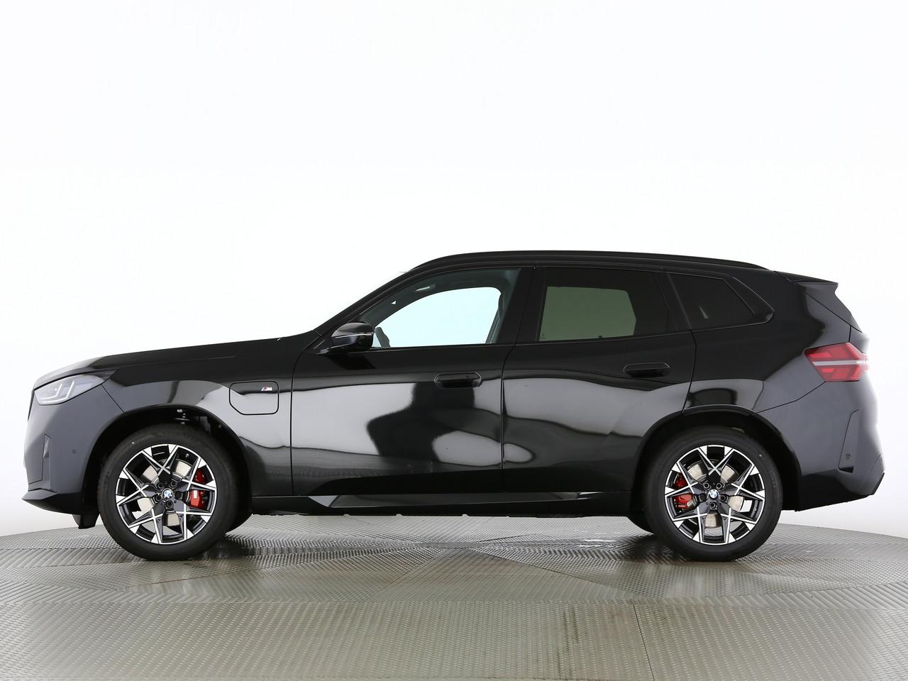 BMW X3 30e xDrive-showroom-element-1