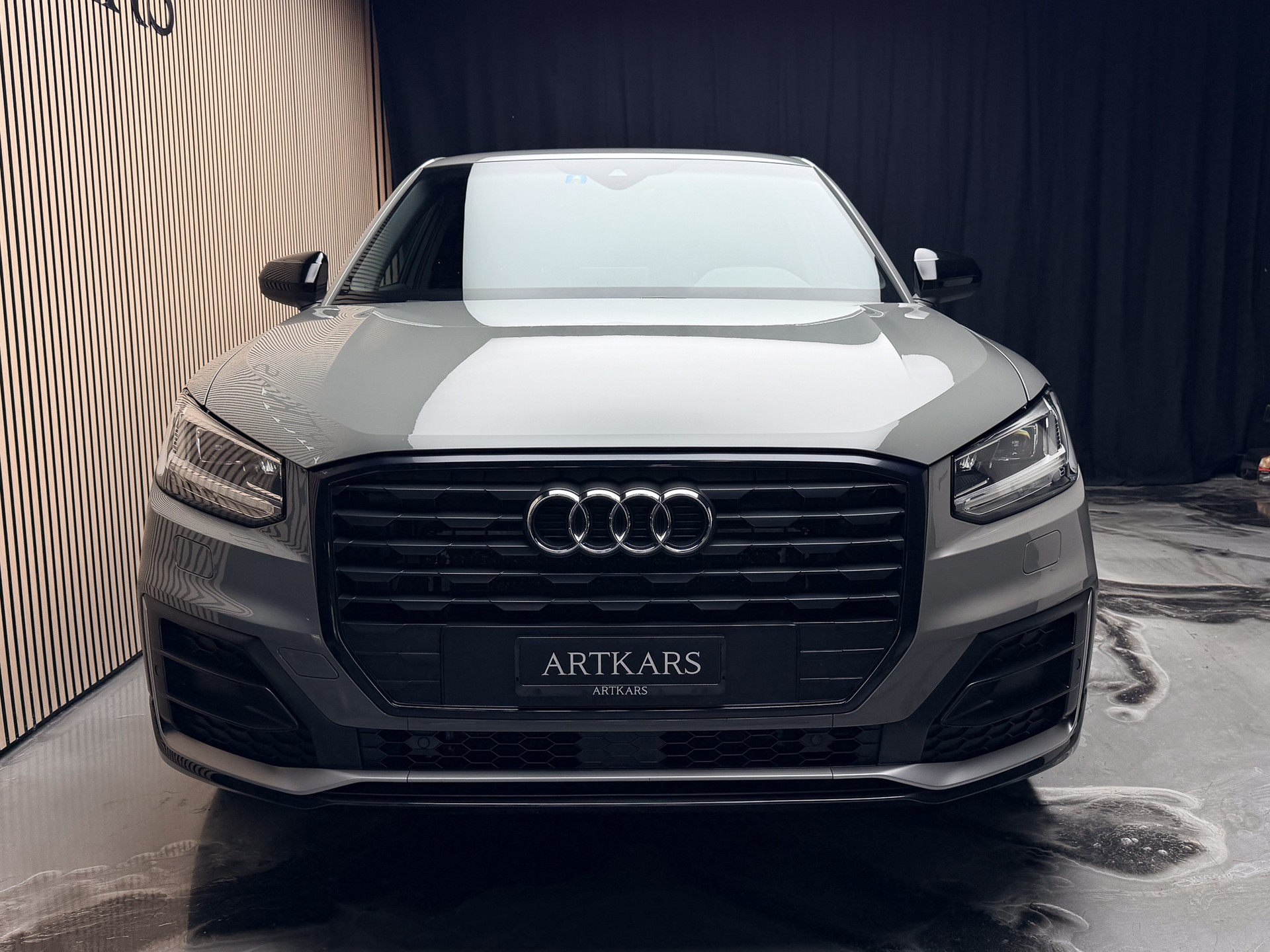 AUDI Q2 1.4 TFSI Edition # 1 S-tronic-showroom-element-1