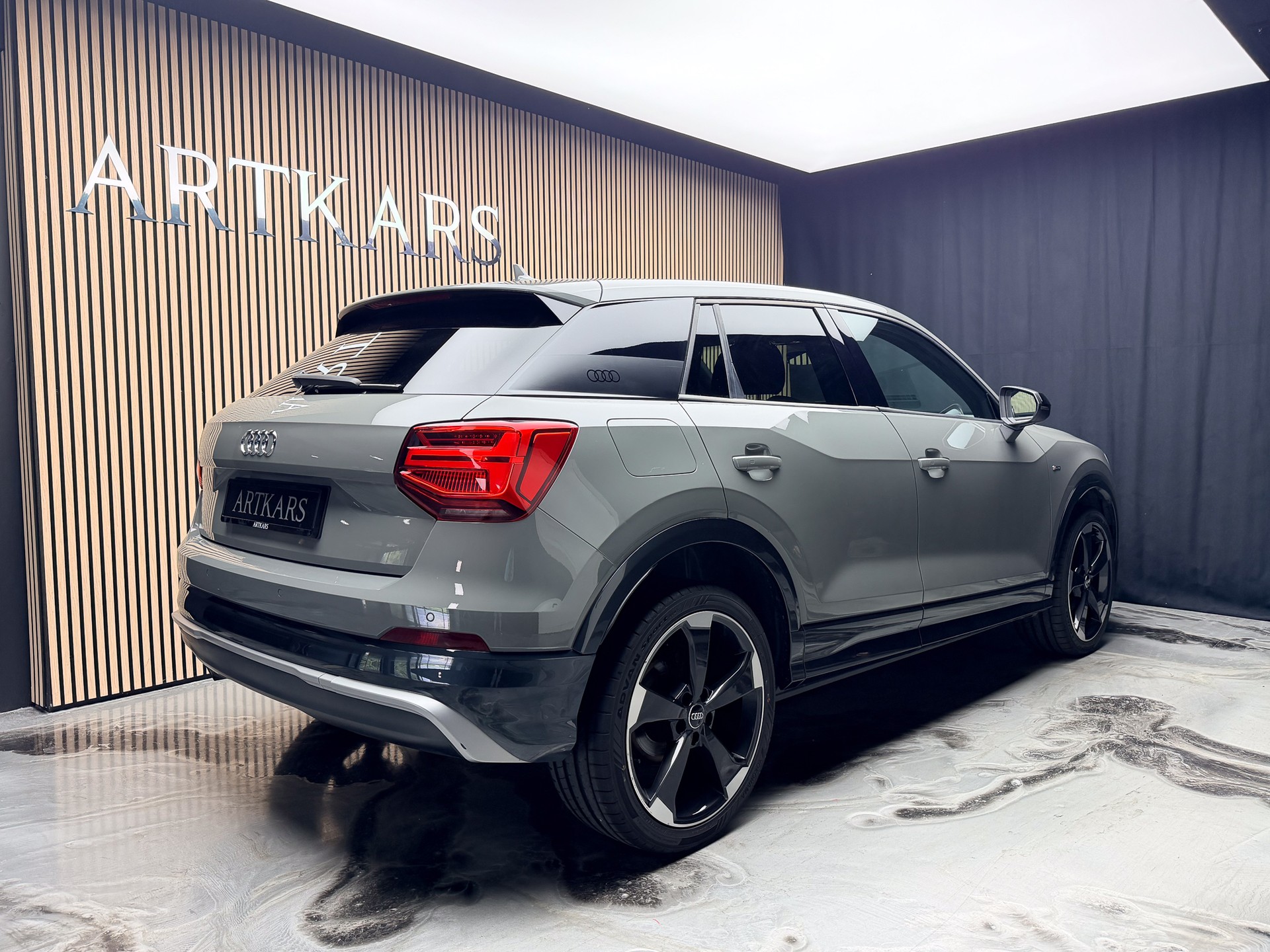 AUDI Q2 1.4 TFSI Edition # 1 S-tronic-showroom-element-2