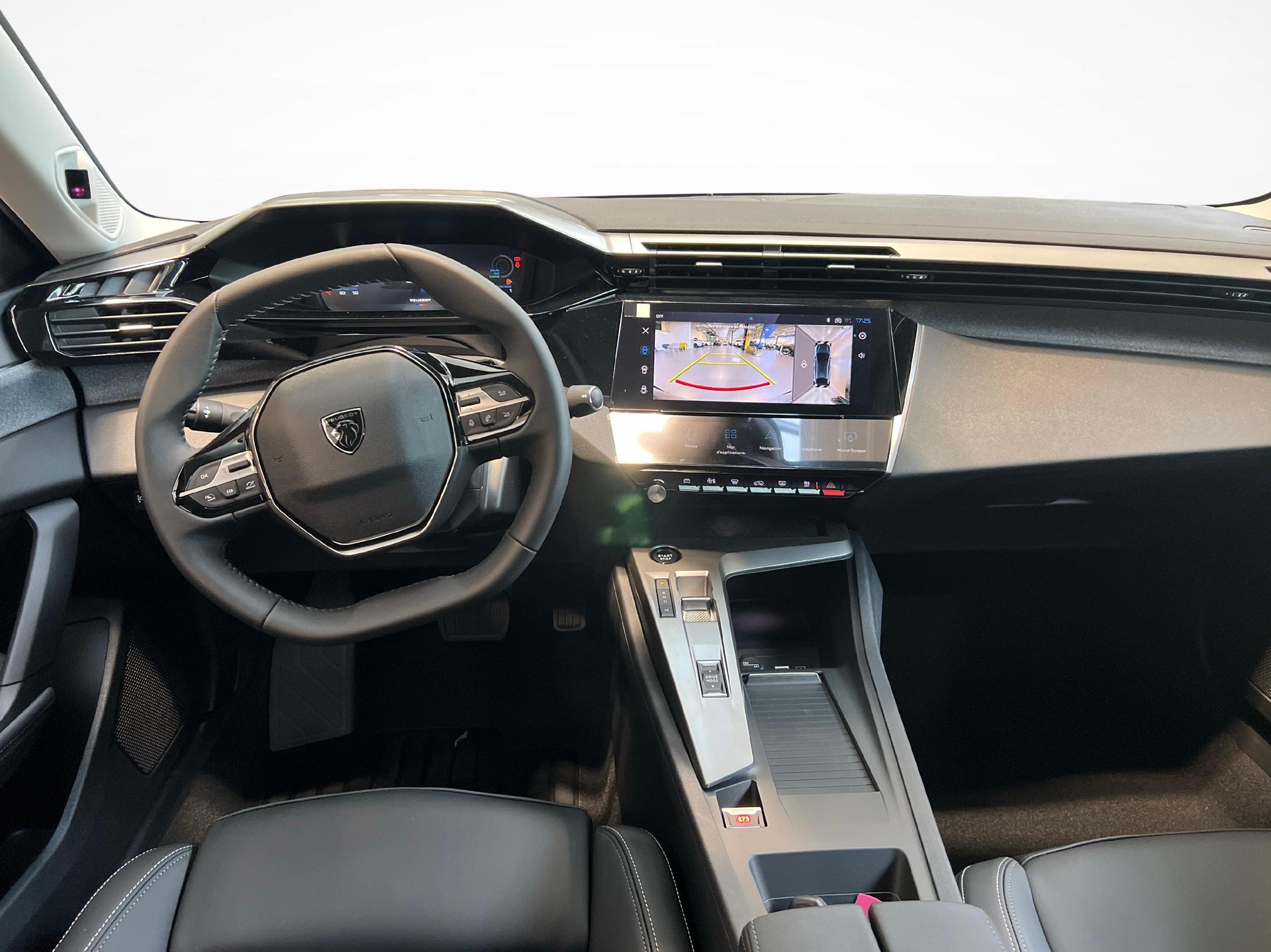 PEUGEOT 408 1.2 Hybrid Allure-image-5