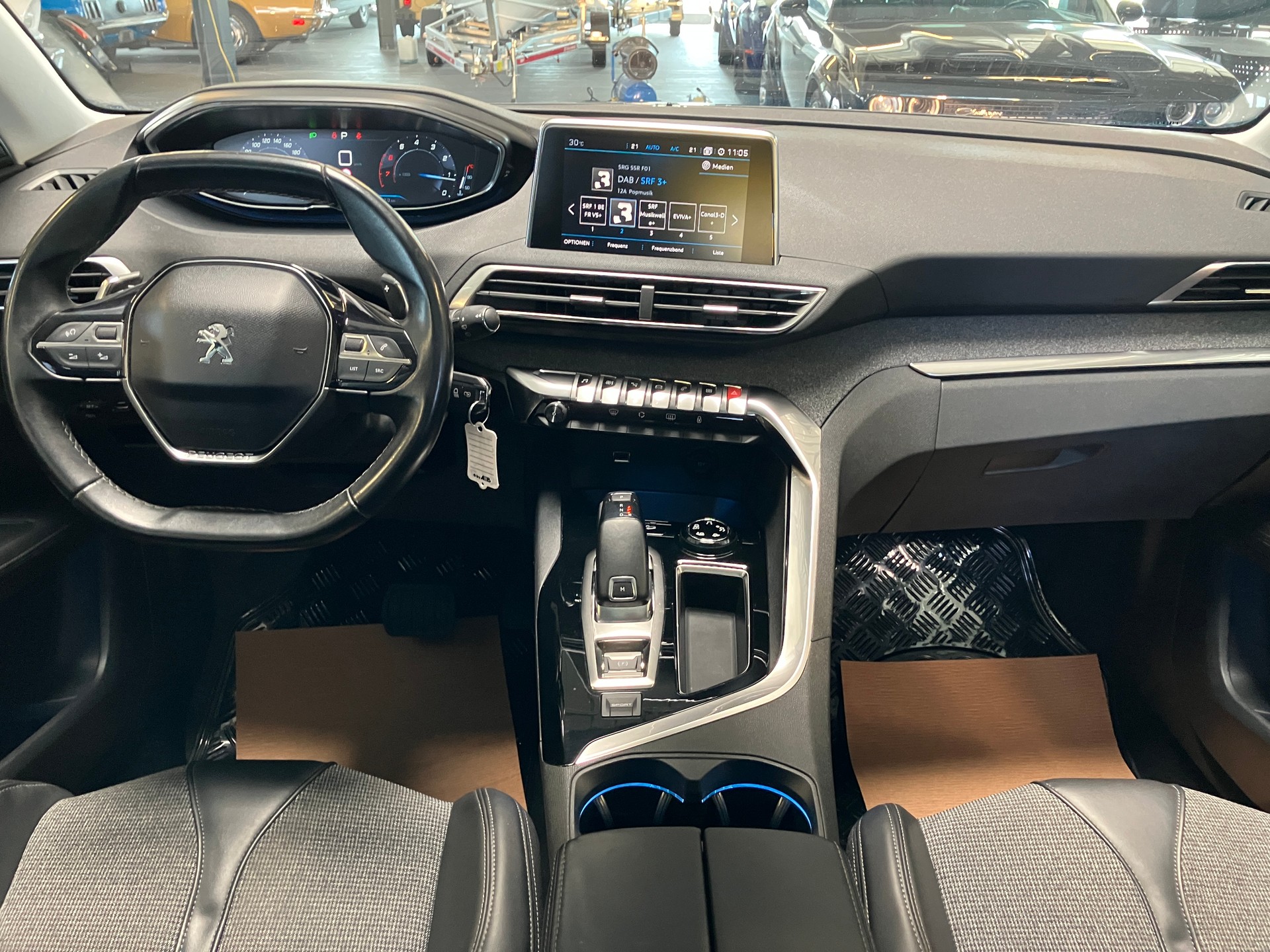 PEUGEOT 3008 1.6 THP Allure EAT Automat-image-21
