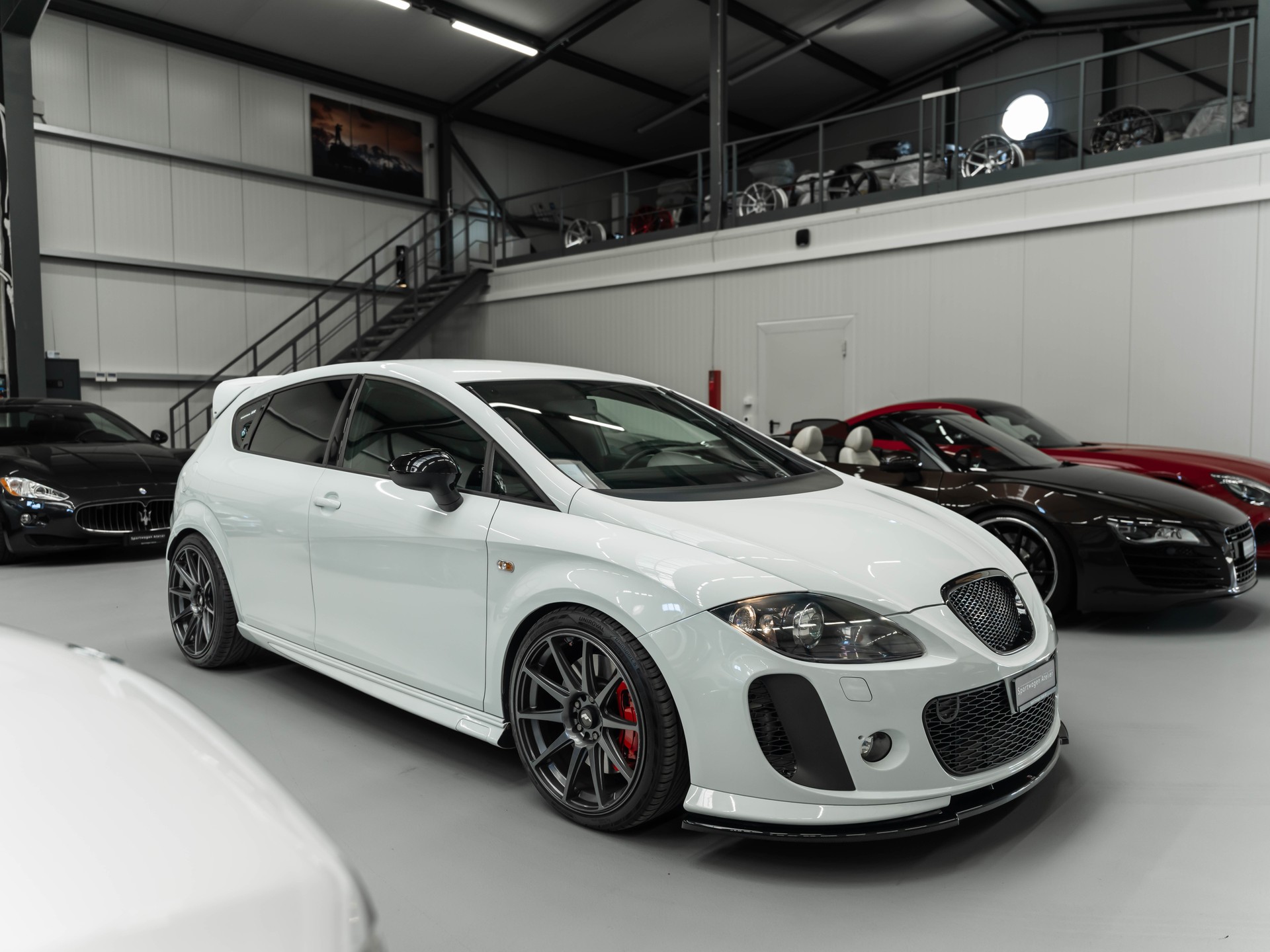 SEAT Leon 2.0 TSI Cupra R-image-4