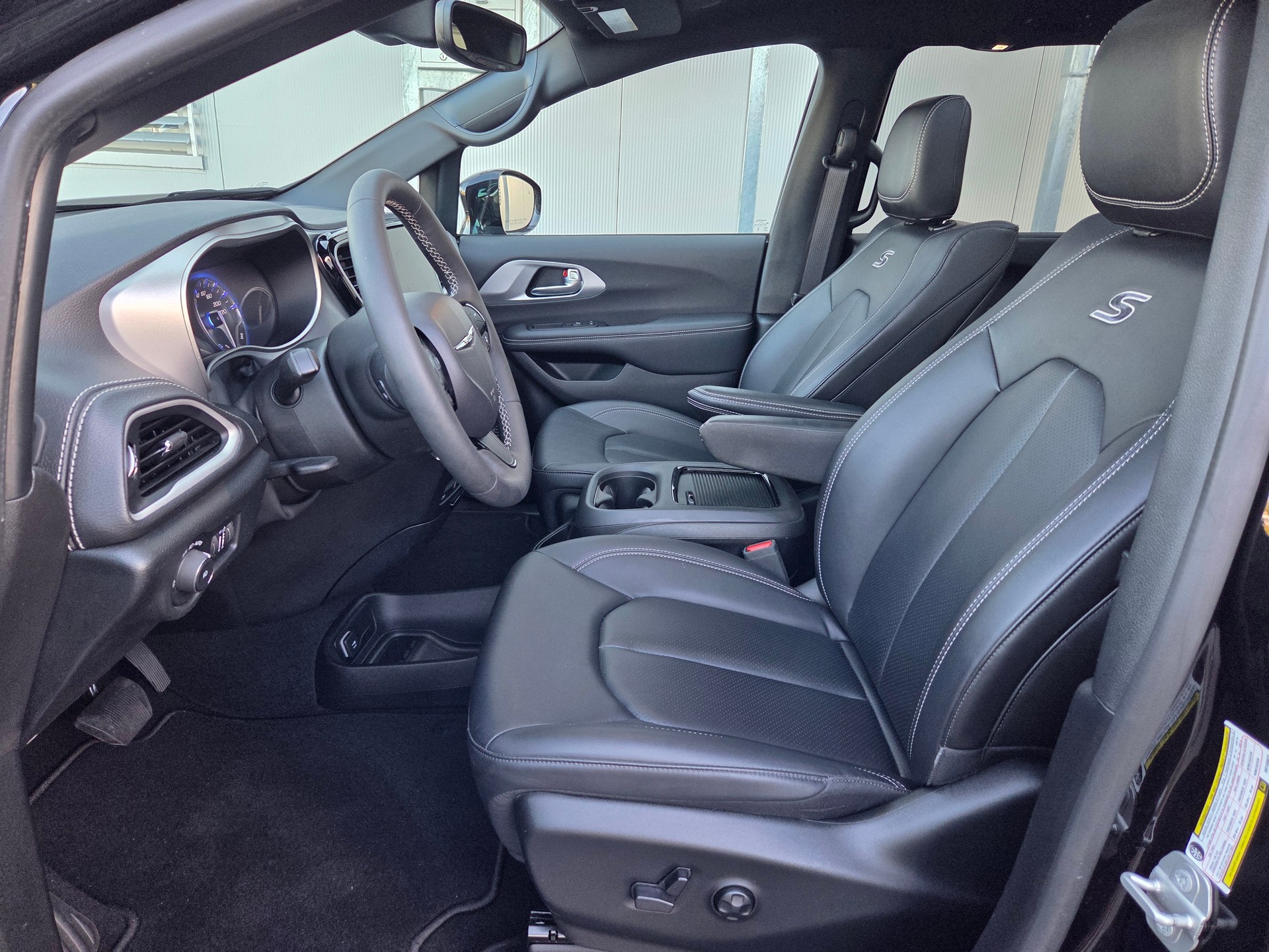 CHRYSLER Pacifica 3.6 V6 4x4 Limited 290PS / 7-Plätzer-image-4