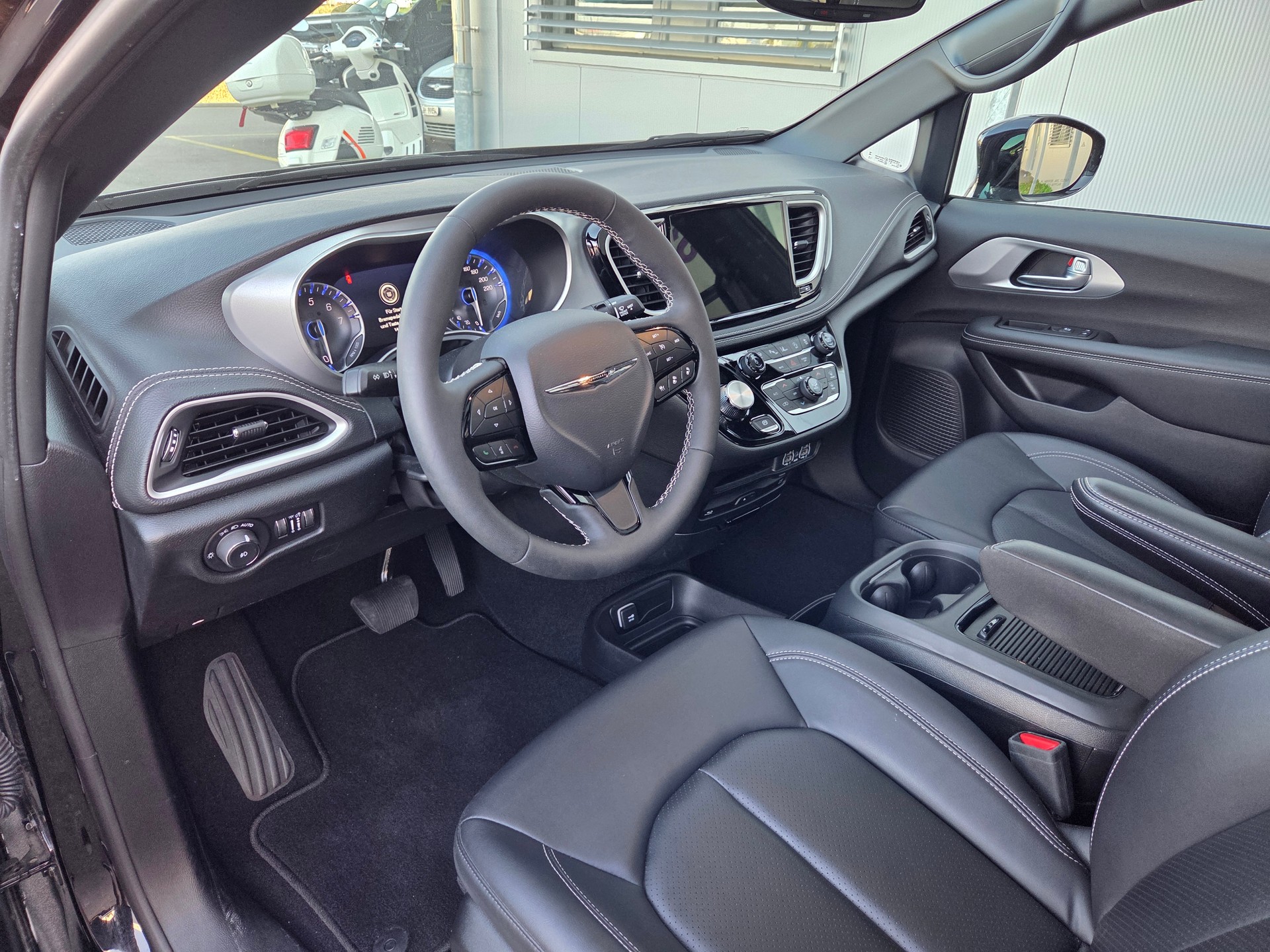 CHRYSLER Pacifica 3.6 V6 4x4 Limited 290PS / 7-Plätzer-image-5
