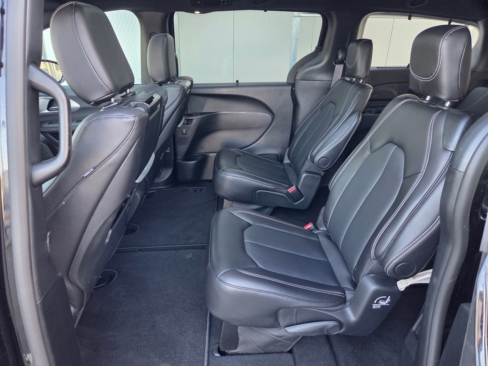 CHRYSLER Pacifica 3.6 V6 4x4 Limited 290PS / 7-Plätzer-image-8