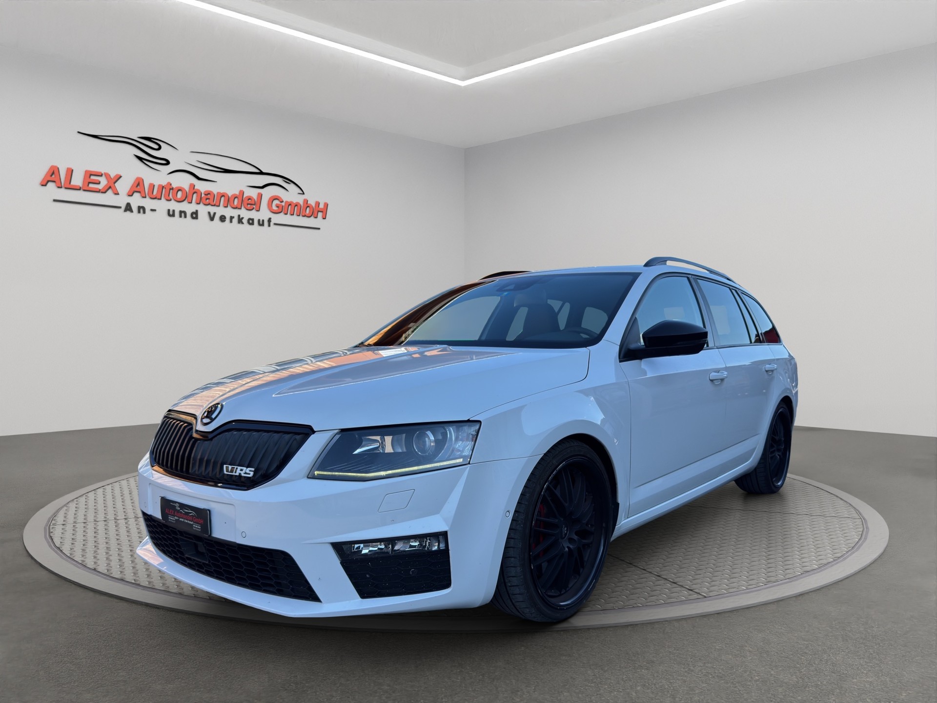 SKODA Octavia Combi 2.0 TSI RS DSG