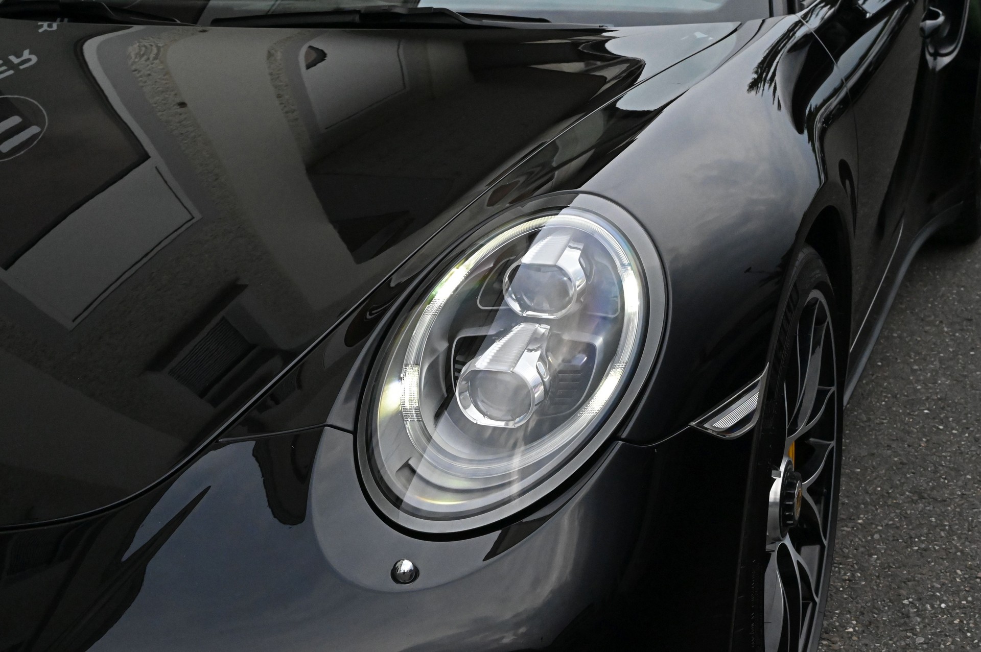 PORSCHE 911 Turbo S Cabrio PDK **Approved bis 08/27**-showroom-element-3