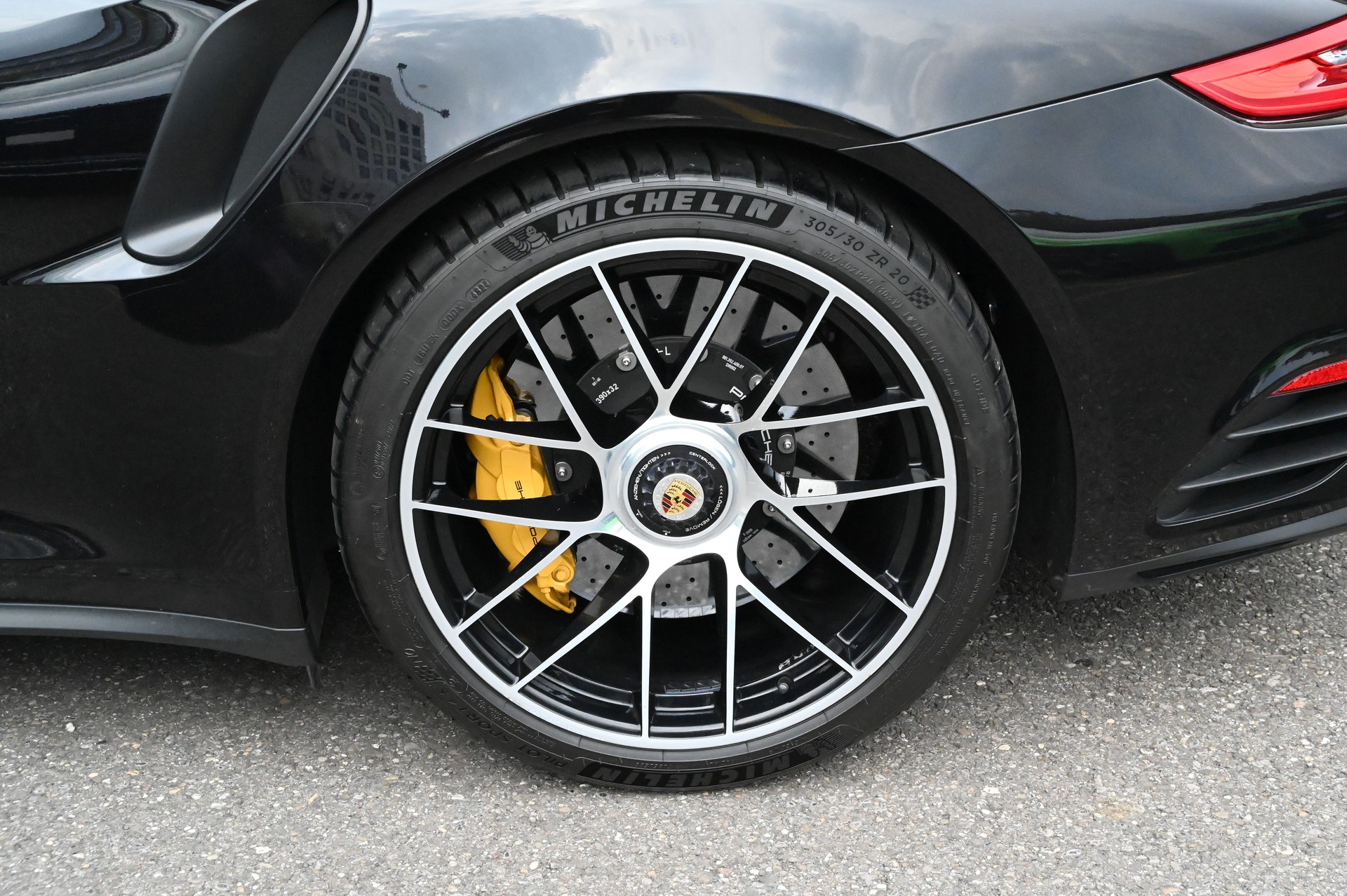 PORSCHE 911 Turbo S Cabrio PDK **Approved bis 08/27**-image-9