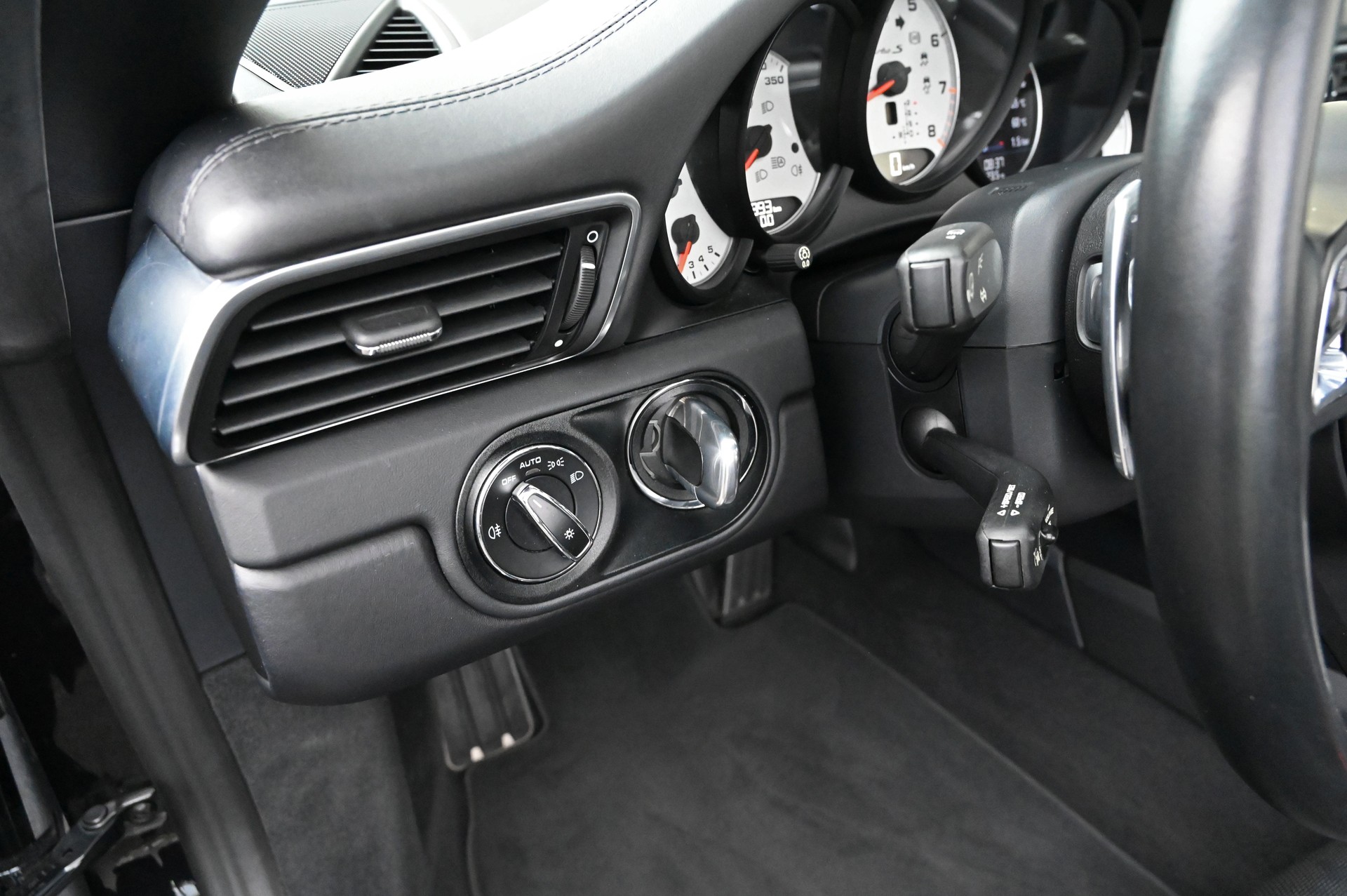 PORSCHE 911 Turbo S Cabrio PDK **Approved bis 08/27**-image-19