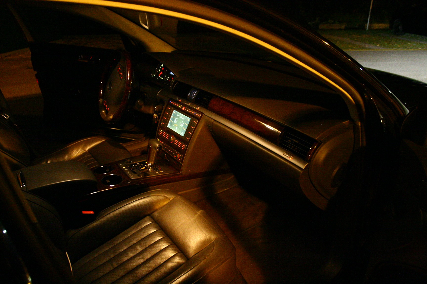 VW 3.0 V6 TDI 4motion 5P.-image-1
