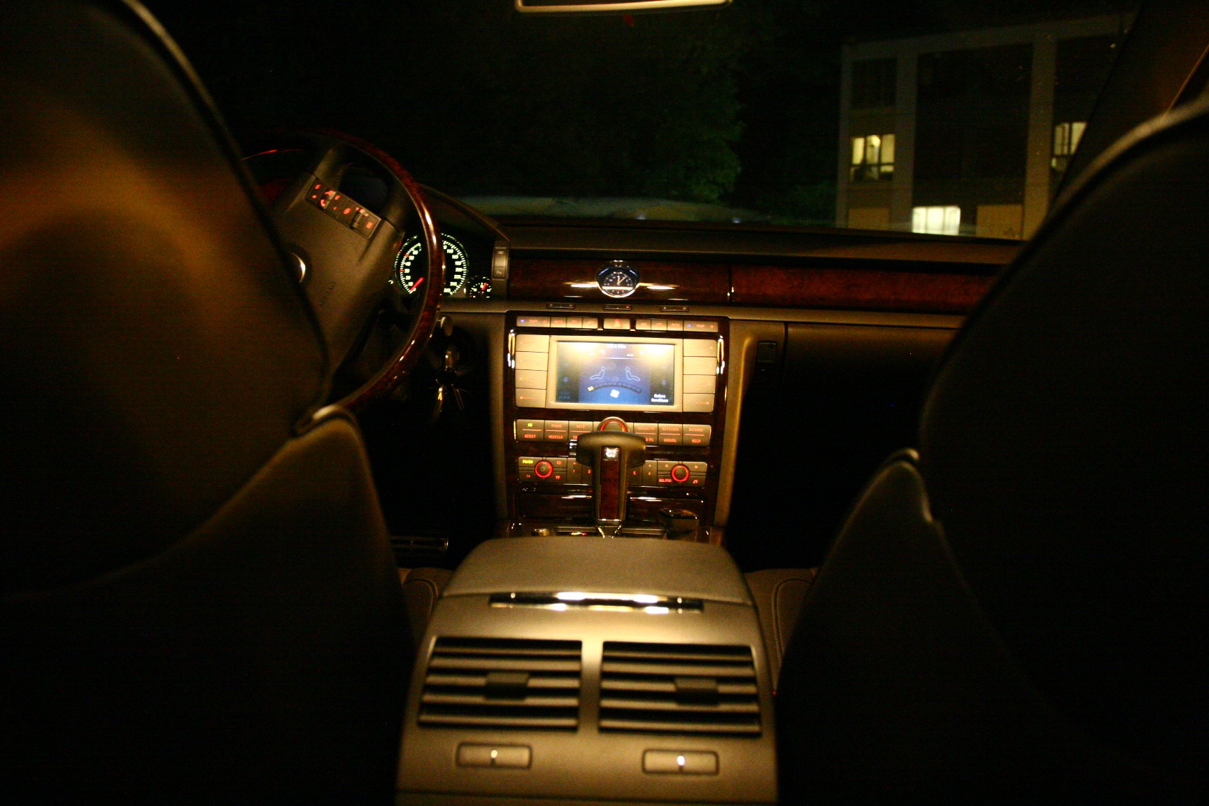 VW 3.0 V6 TDI 4motion 5P.-image-3