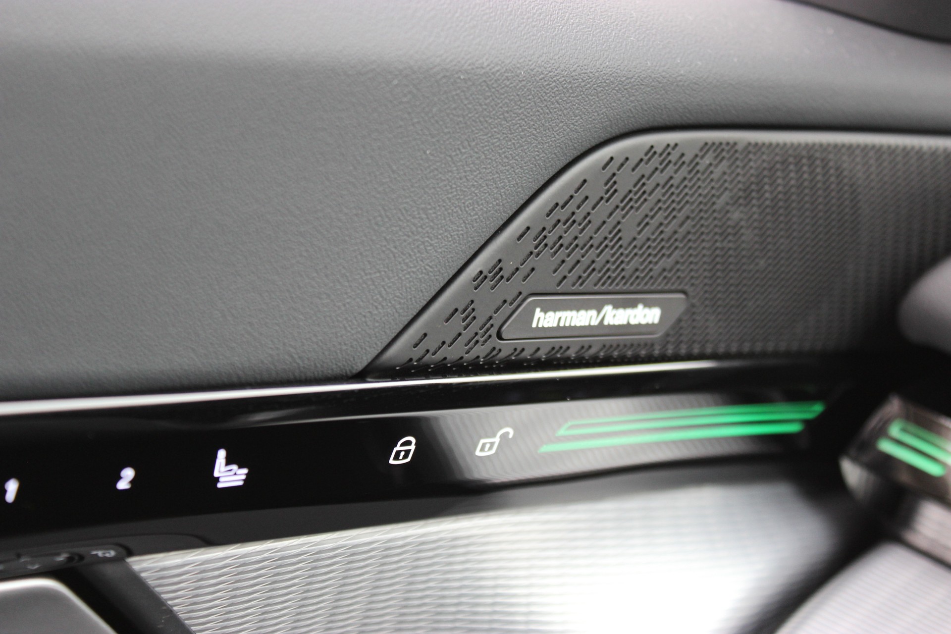 BMW 520d xDrive 48V Touring M Sport Pro-image-23