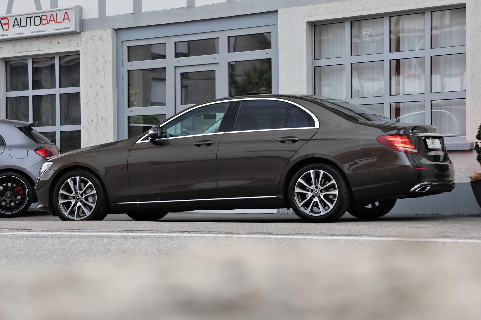MERCEDES-BENZ E 350 d Avantgarde 4Matic 9G-Tronic-showroom-element-3