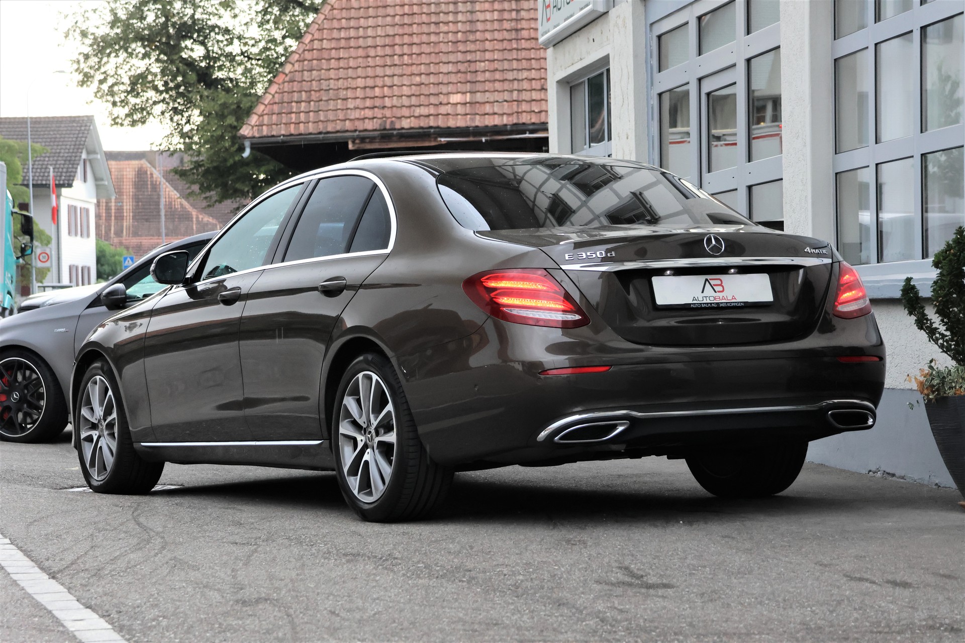 MERCEDES-BENZ E 350 d Avantgarde 4Matic 9G-Tronic-showroom-element-2