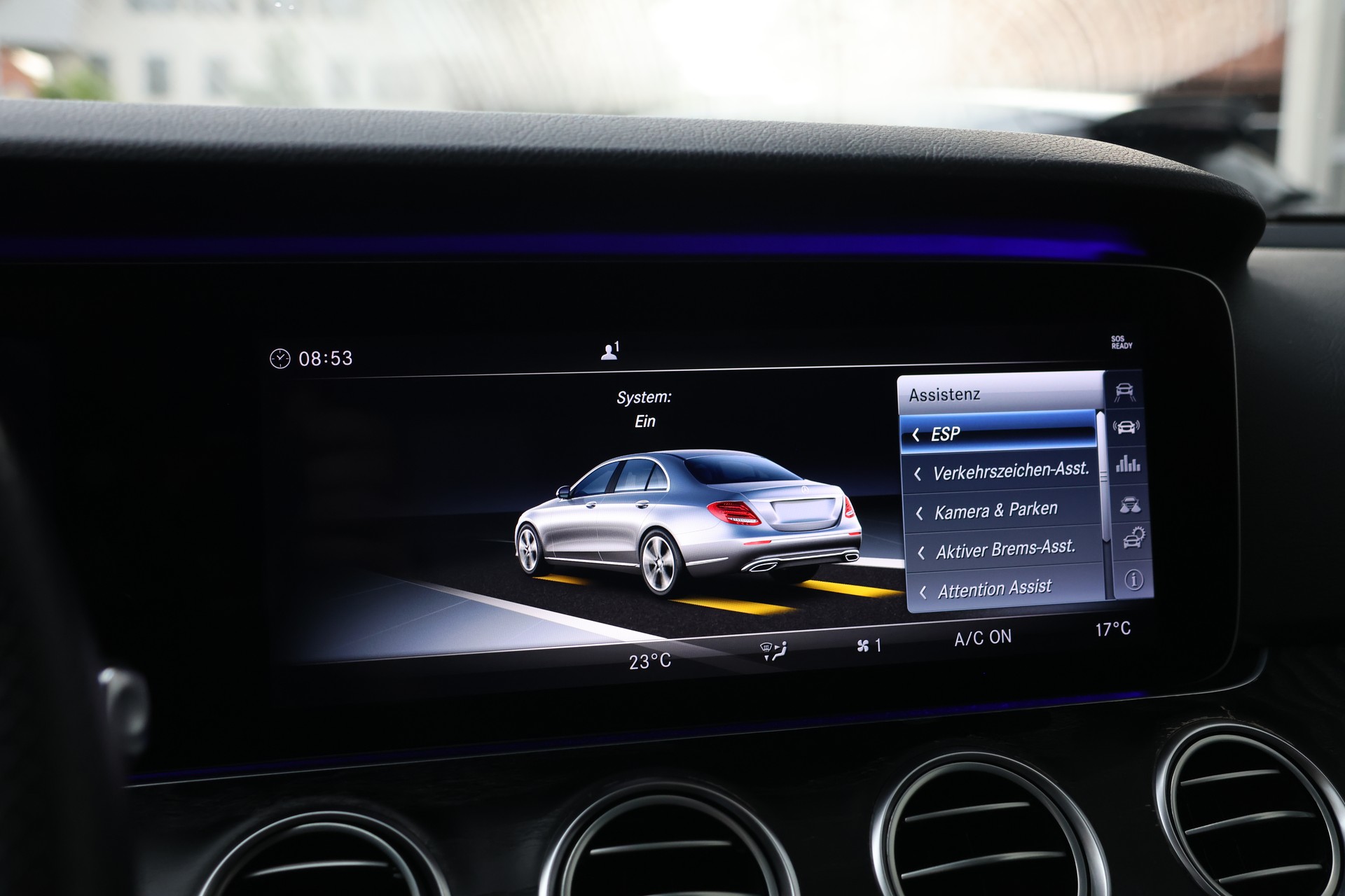 MERCEDES-BENZ E 350 d Avantgarde 4Matic 9G-Tronic-image-22