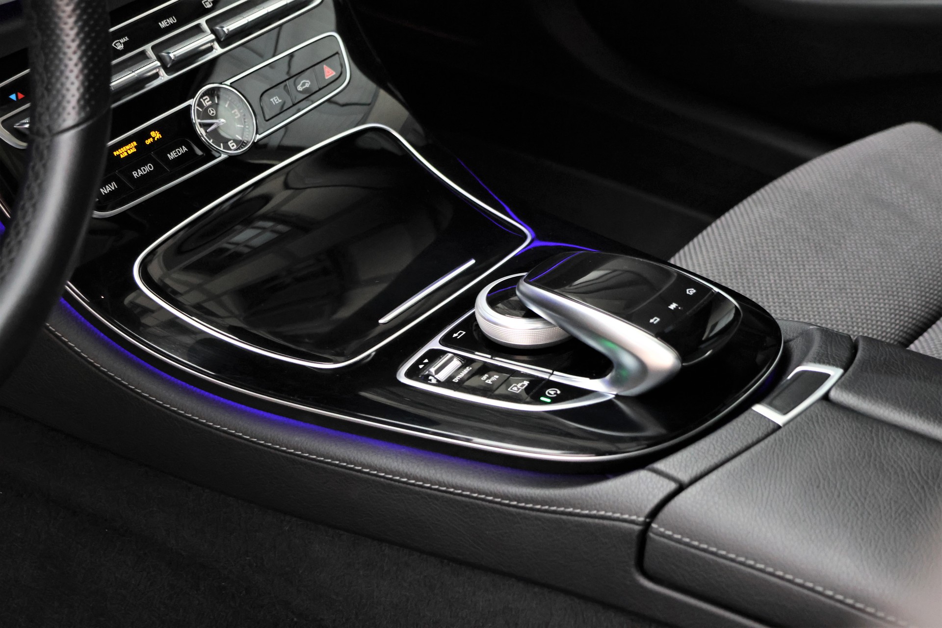 MERCEDES-BENZ E 350 d Avantgarde 4Matic 9G-Tronic-image-10