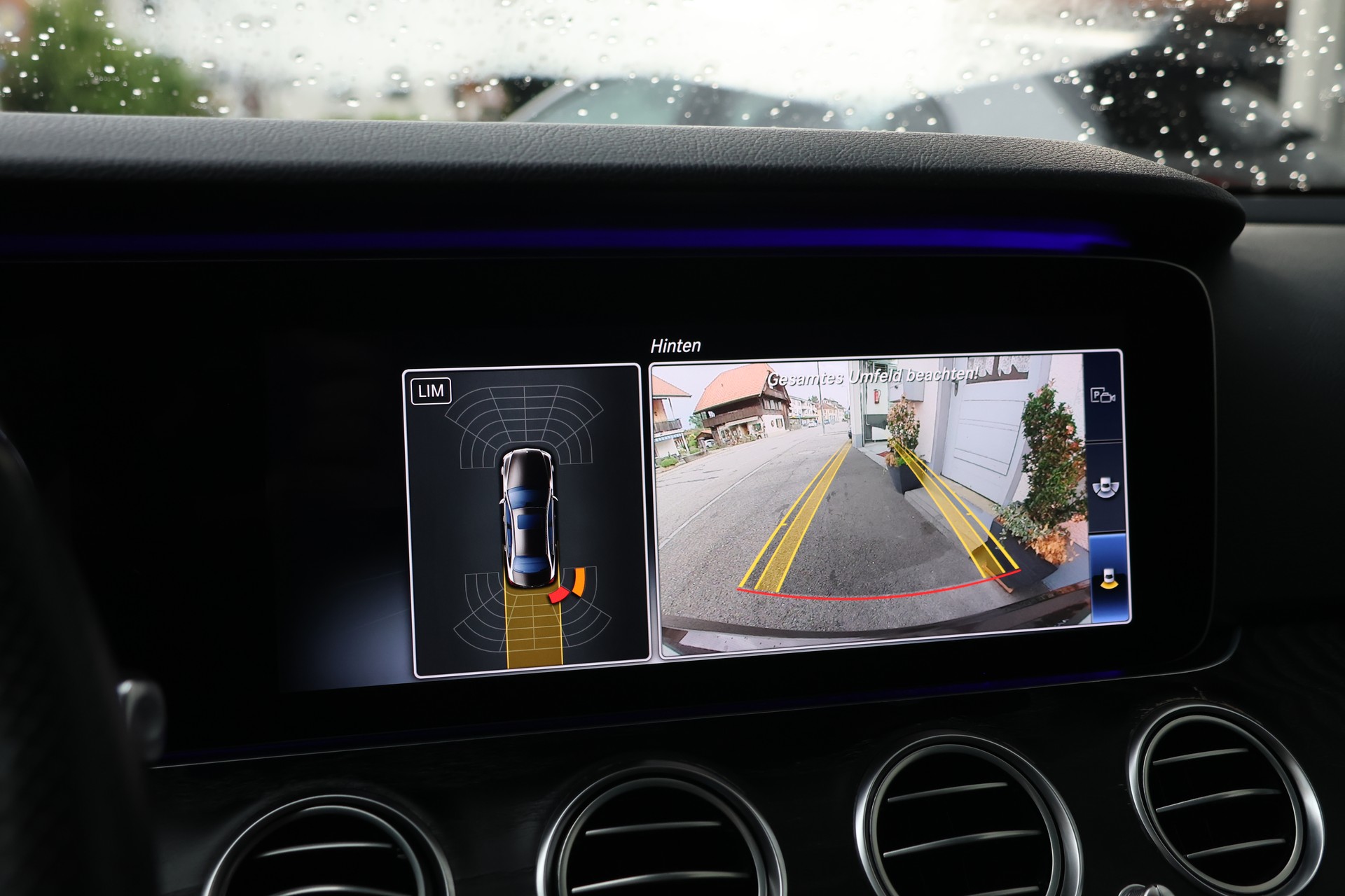 MERCEDES-BENZ E 350 d Avantgarde 4Matic 9G-Tronic-image-21