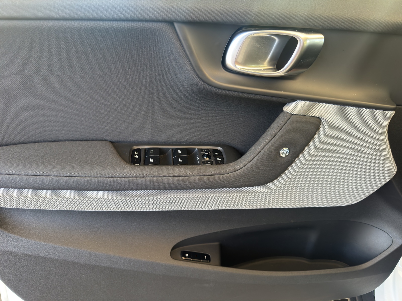 POLESTAR 2 Launch Edition Performance 408PS Elektro-image-19