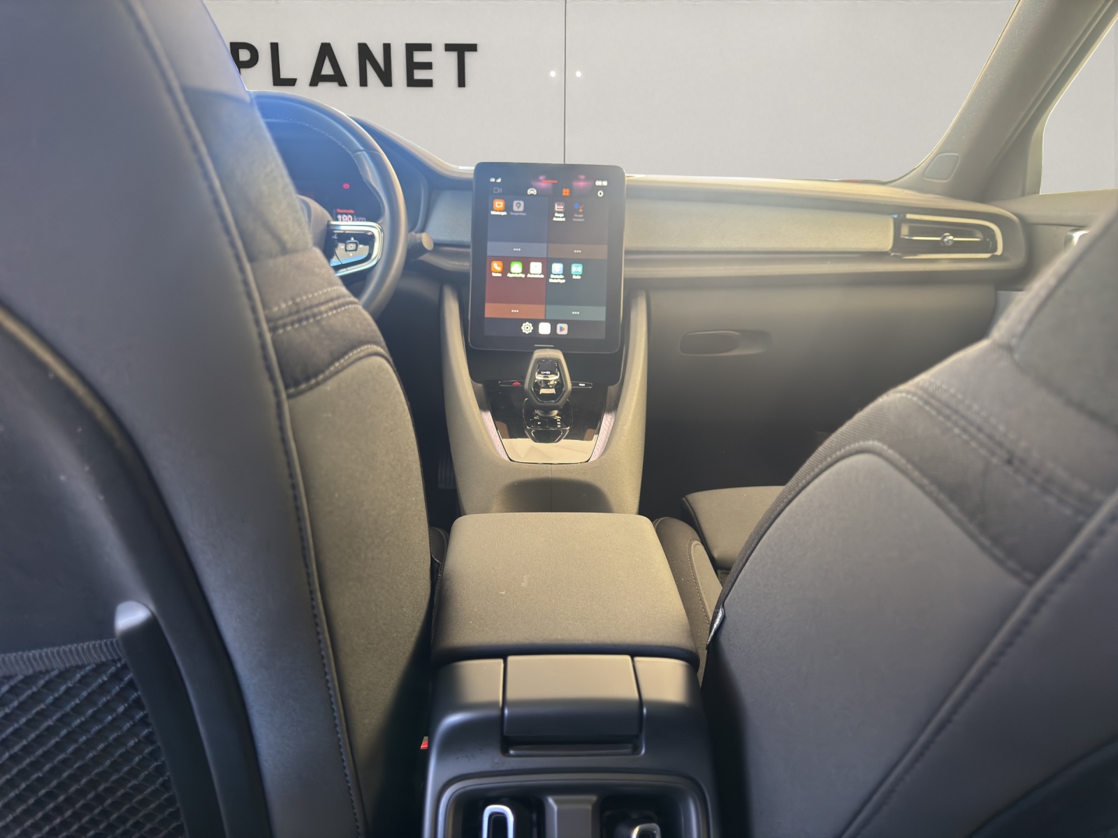 POLESTAR 2 Launch Edition Performance 408PS Elektro-image-14