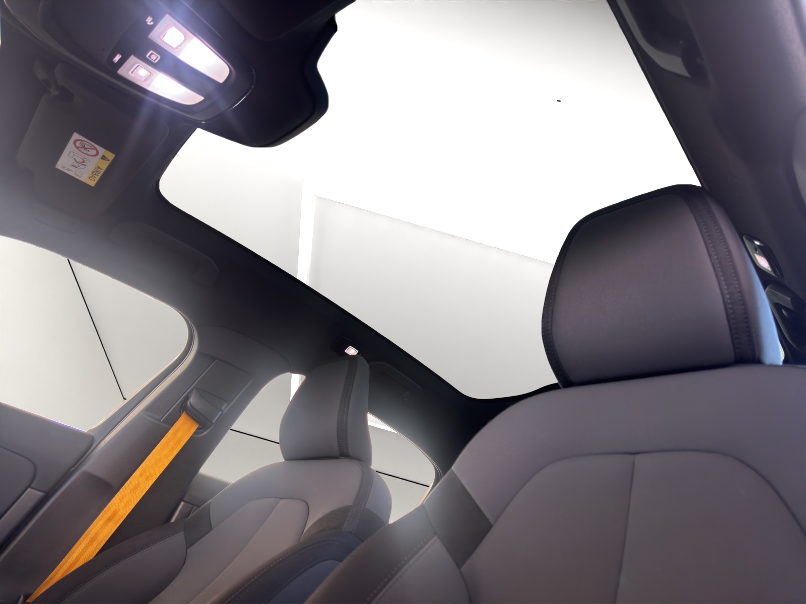 POLESTAR 2 Launch Edition Performance 408PS Elektro-image-17