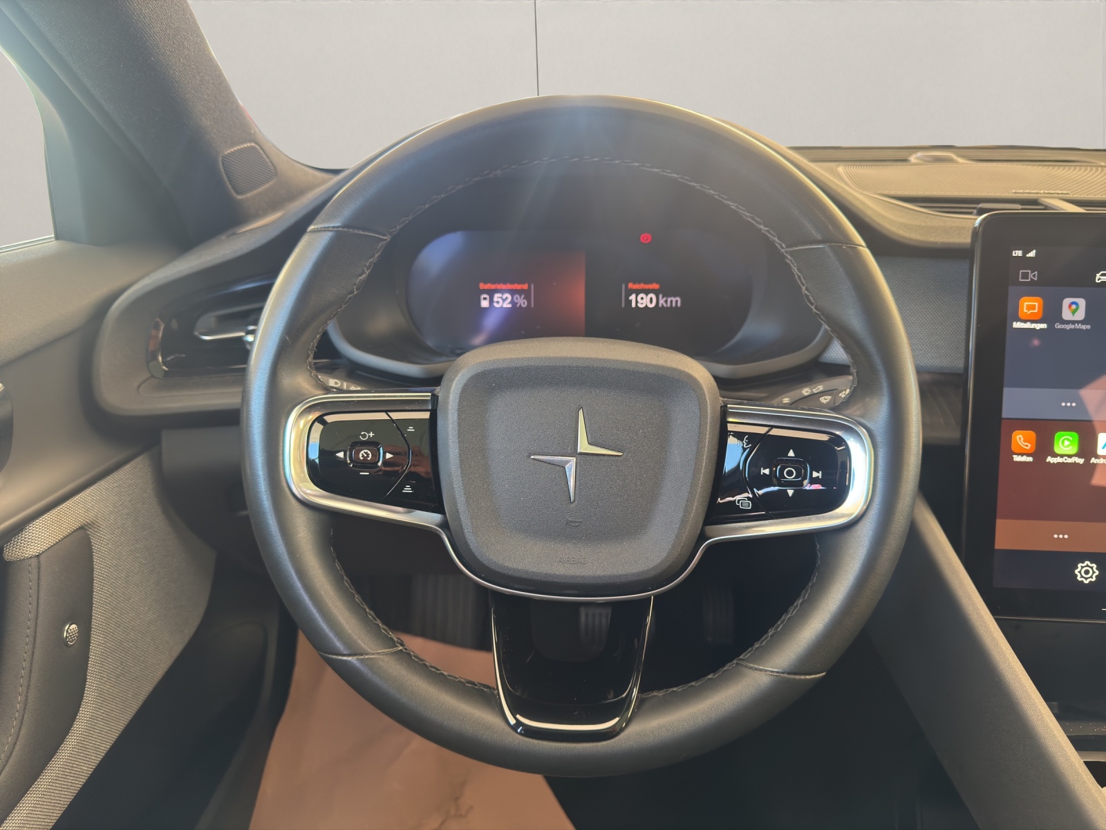 POLESTAR 2 Launch Edition Performance 408PS Elektro-image-12