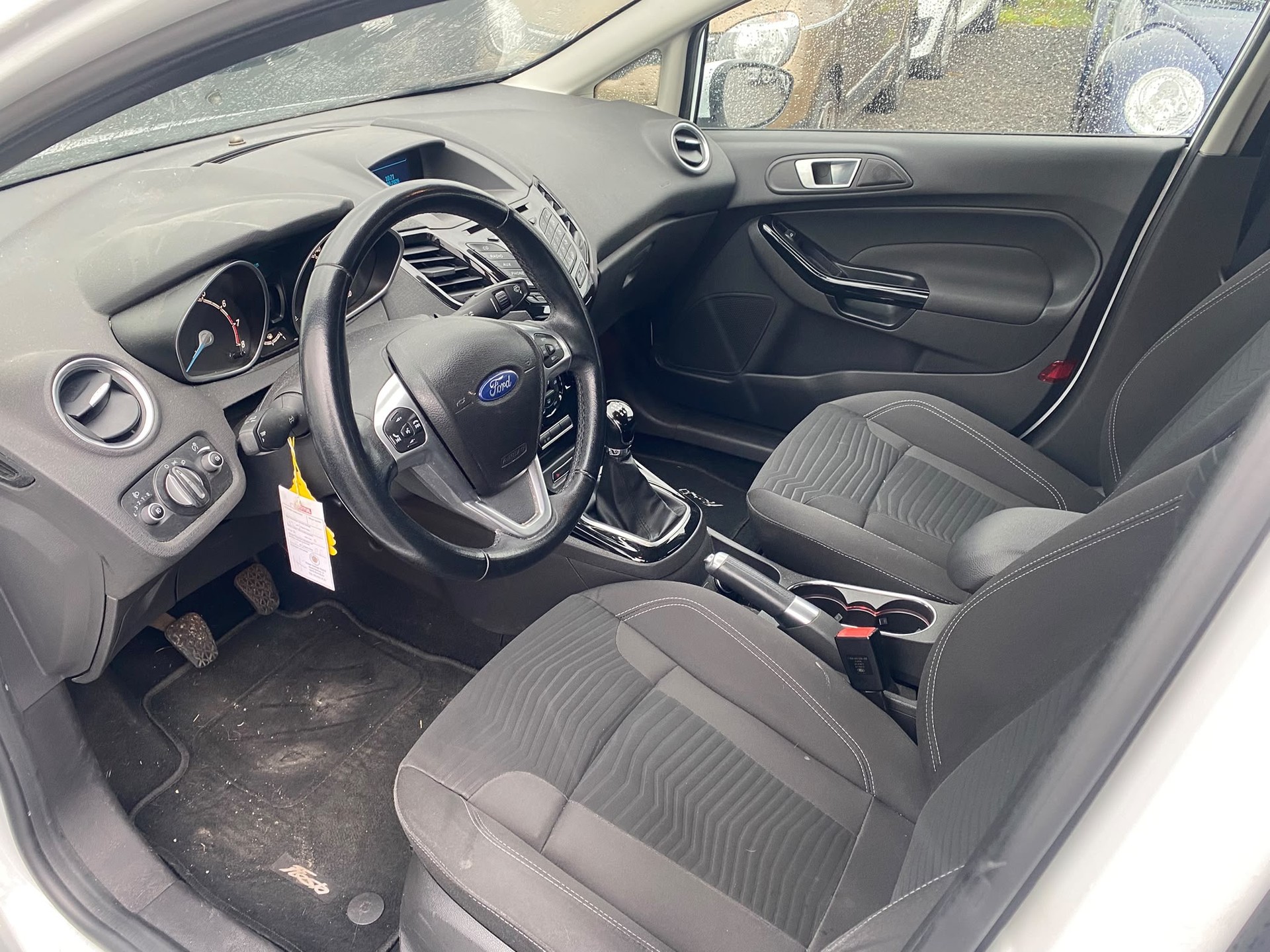 FORD Fiesta 1.0 SCTi Titanium-image-8