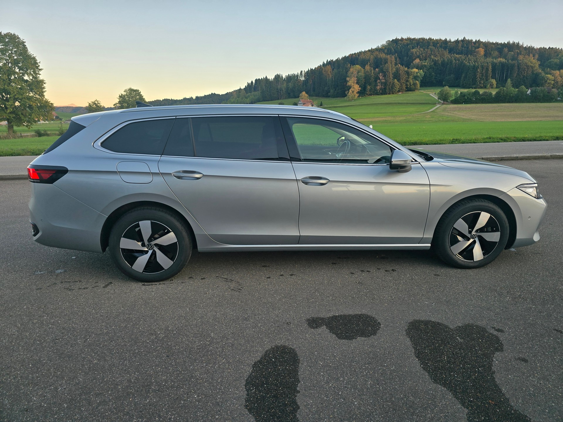 VW Passat Variant 2.0 TDI evo Business 4 Motion DSG-image-4