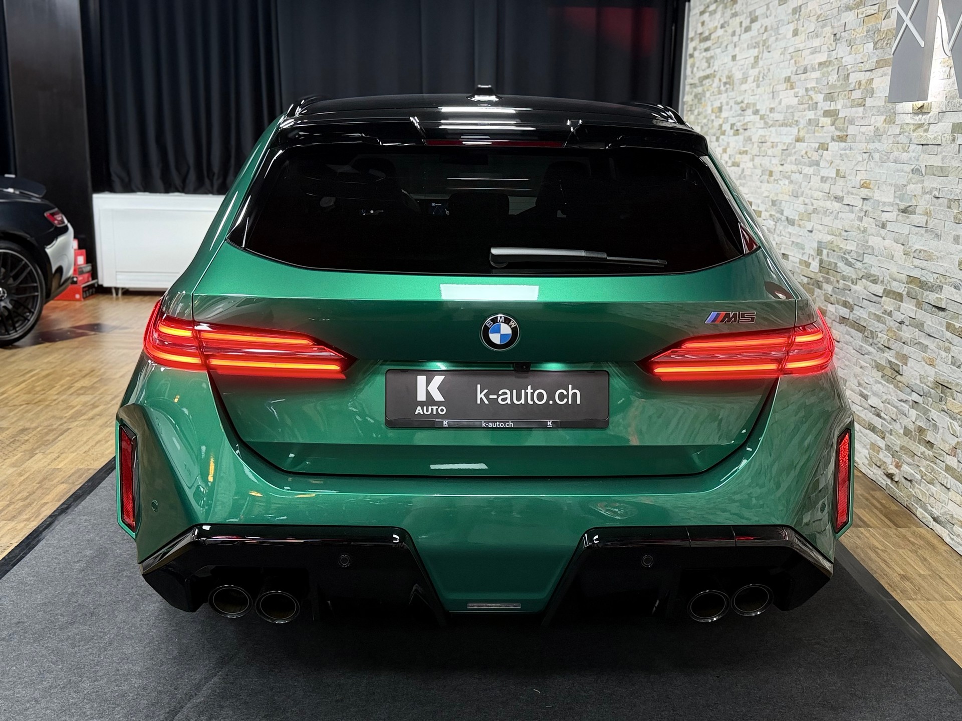BMW M5 xDrive Touring // Isle of man // Bicolor // B&W-image-4