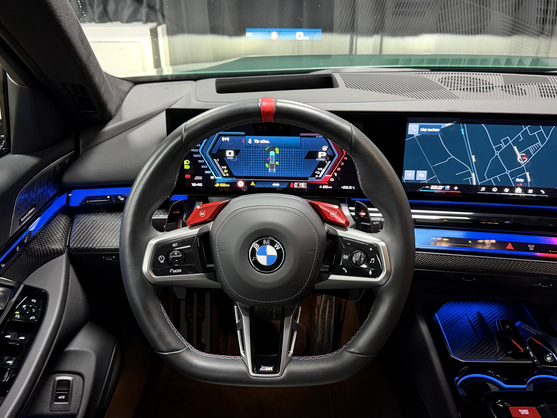 BMW M5 xDrive Touring // Isle of man // Bicolor // B&W-image-16