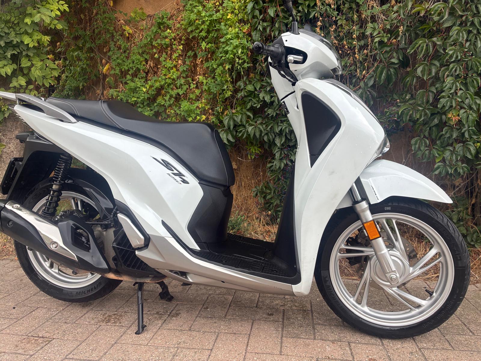 HONDA SH i Mode-image-1