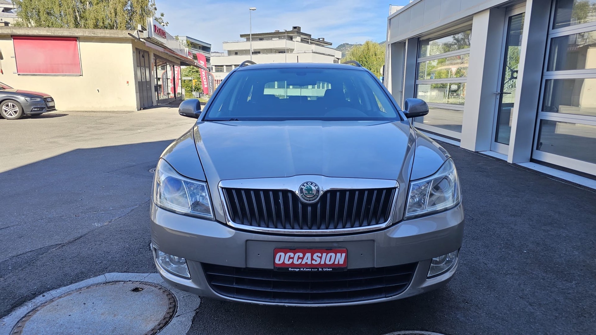 SKODA Octavia Combi 1.8 TSI Laurin & Klement DSG