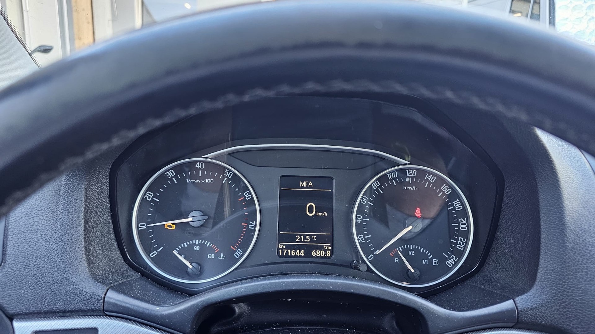 SKODA Octavia Combi 1.8 TSI Laurin & Klement DSG-image-12